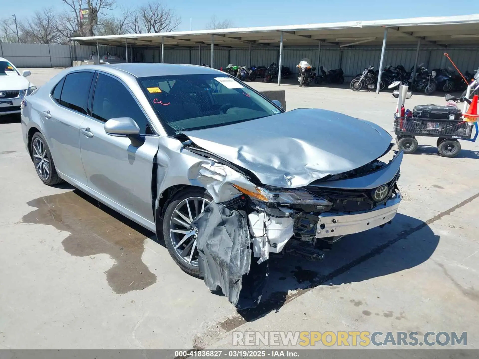 1 Photograph of a damaged car 4T1F11AK7RU242380 TOYOTA CAMRY 2024