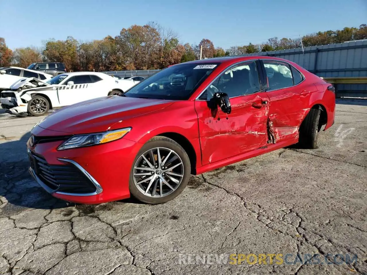 1 Photograph of a damaged car 4T1F31AK1RU072298 TOYOTA CAMRY 2024
