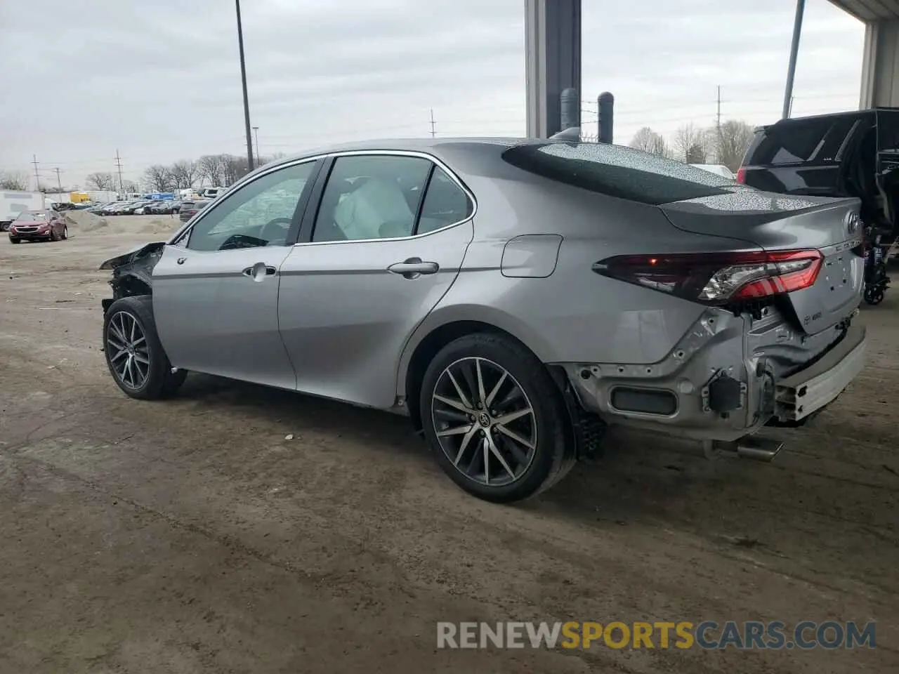 2 Photograph of a damaged car 4T1F31AK2RU625928 TOYOTA CAMRY 2024
