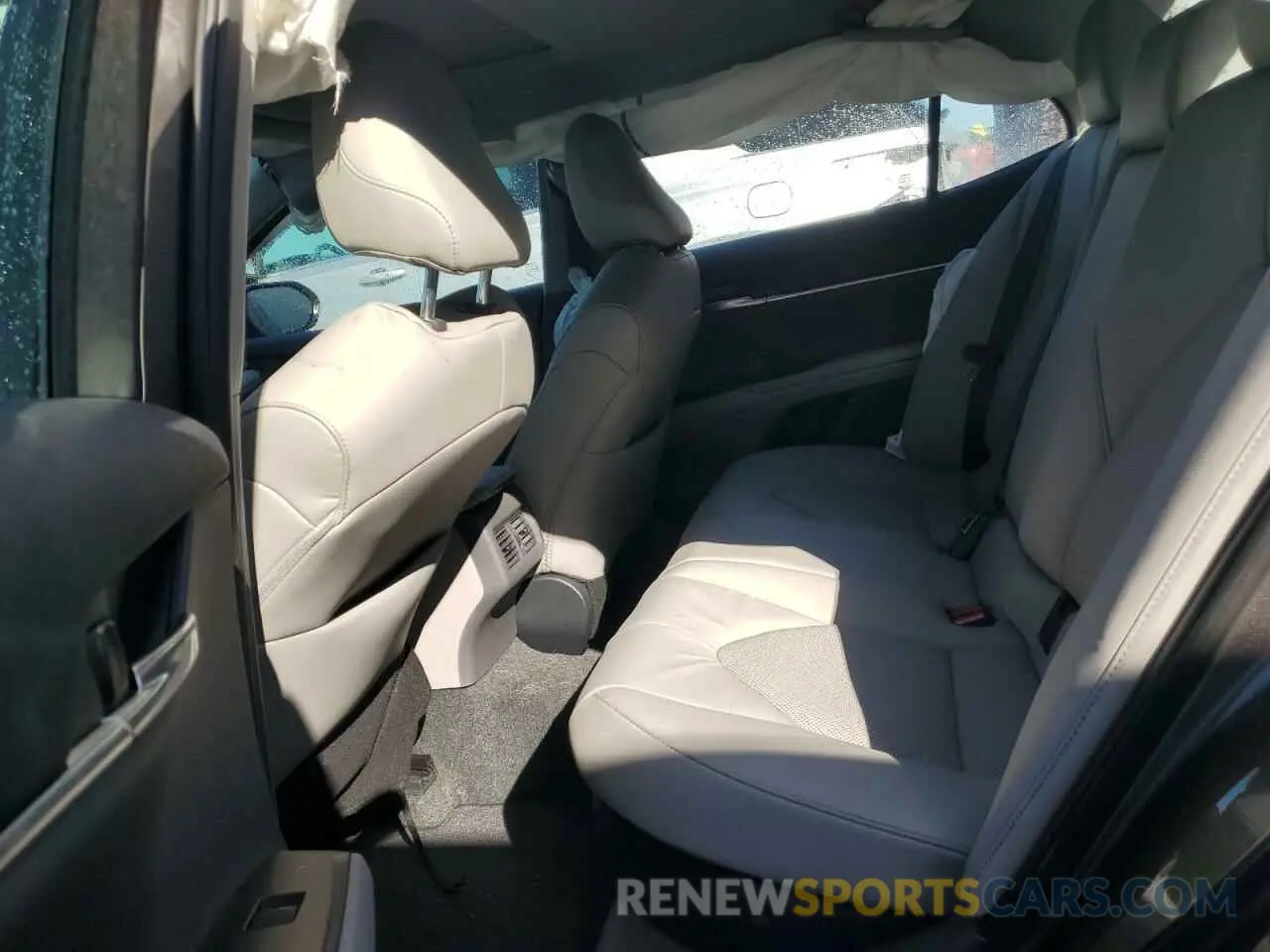 10 Photograph of a damaged car 4T1F31AK4RU061196 TOYOTA CAMRY 2024