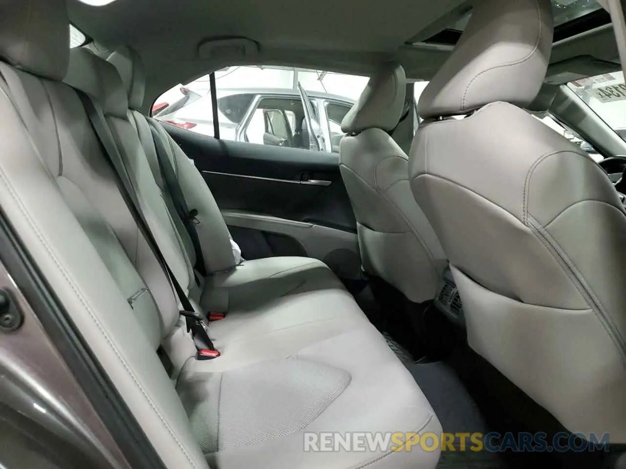 10 Photograph of a damaged car 4T1F31AK7RU072595 TOYOTA CAMRY 2024