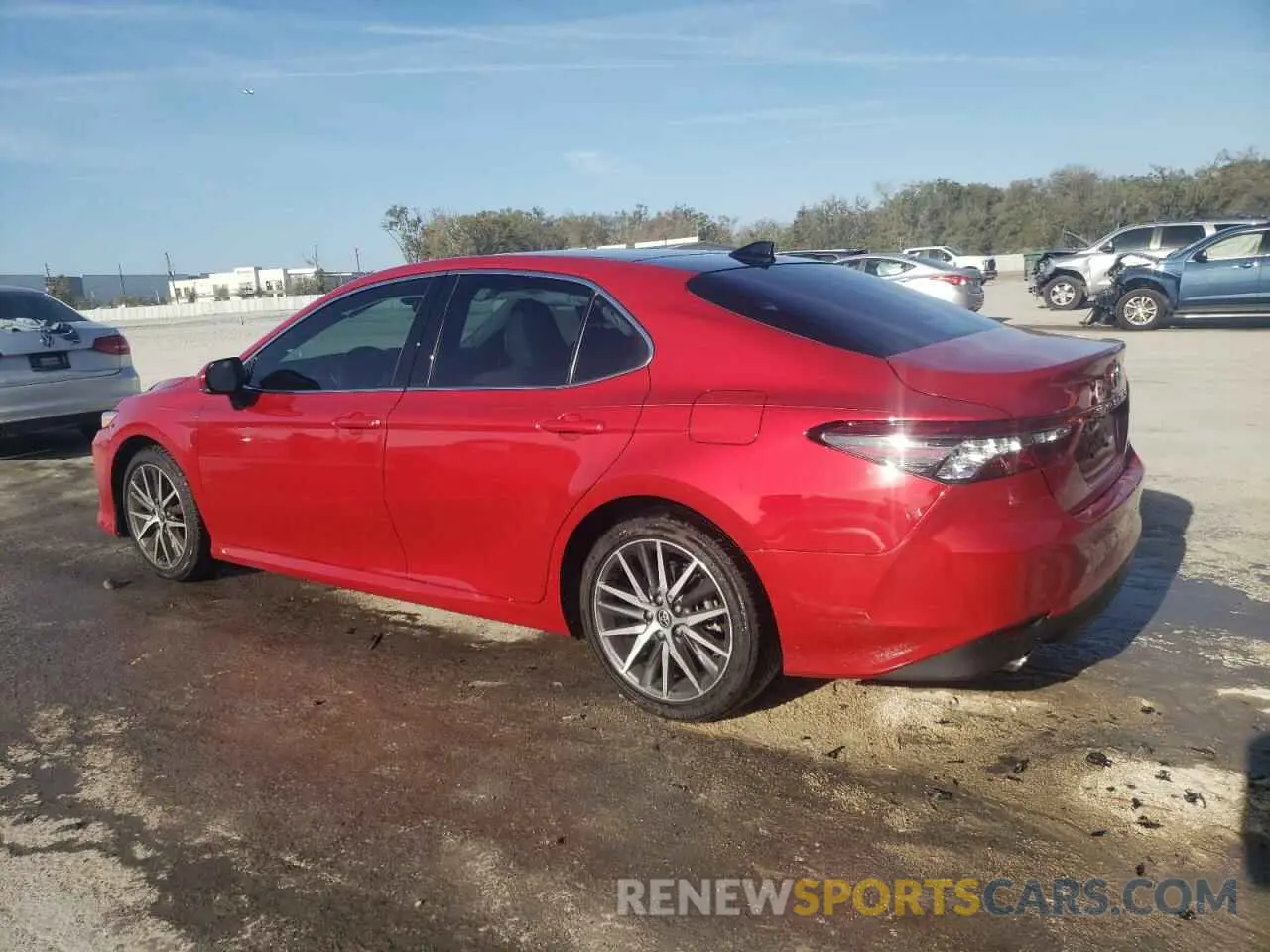 2 Фотография поврежденного автомобиля 4T1FZ1AK3RU094589 TOYOTA CAMRY 2024