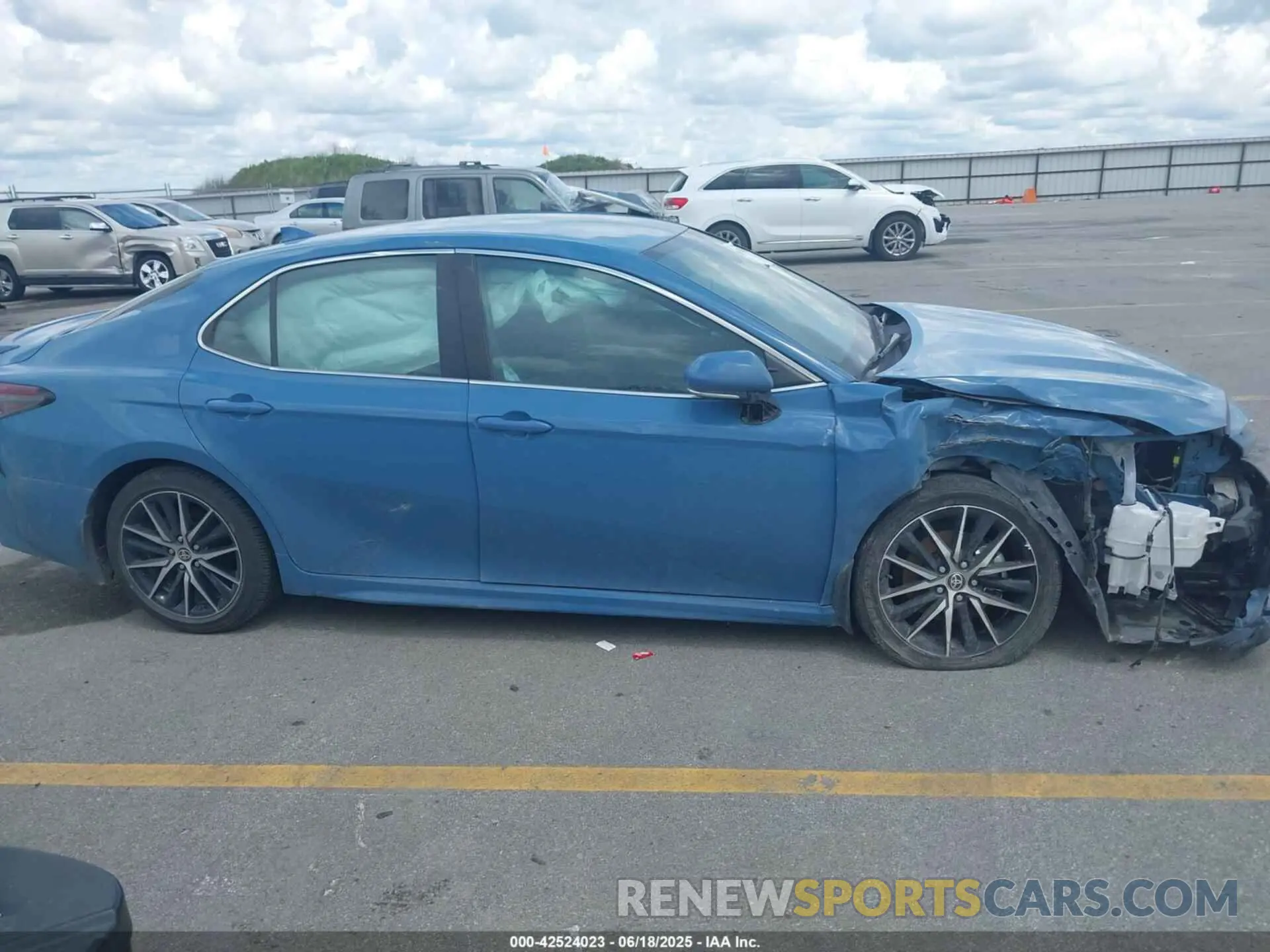 13 Фотография поврежденного автомобиля 4T1G11AK0RU209869 TOYOTA CAMRY 2024