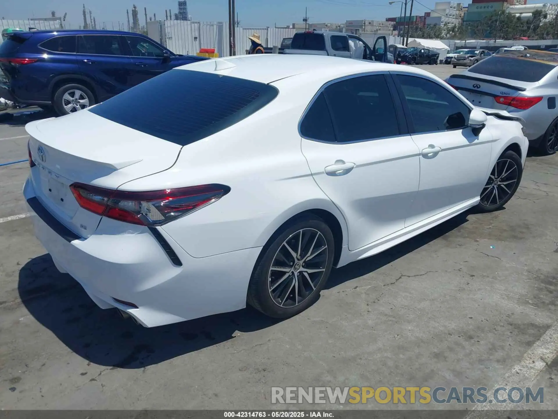 4 Фотография поврежденного автомобиля 4T1G11AK0RU234013 TOYOTA CAMRY 2024