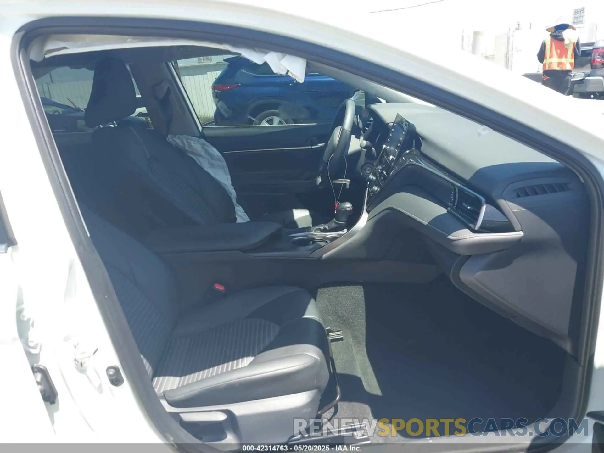 5 Фотография поврежденного автомобиля 4T1G11AK0RU234013 TOYOTA CAMRY 2024