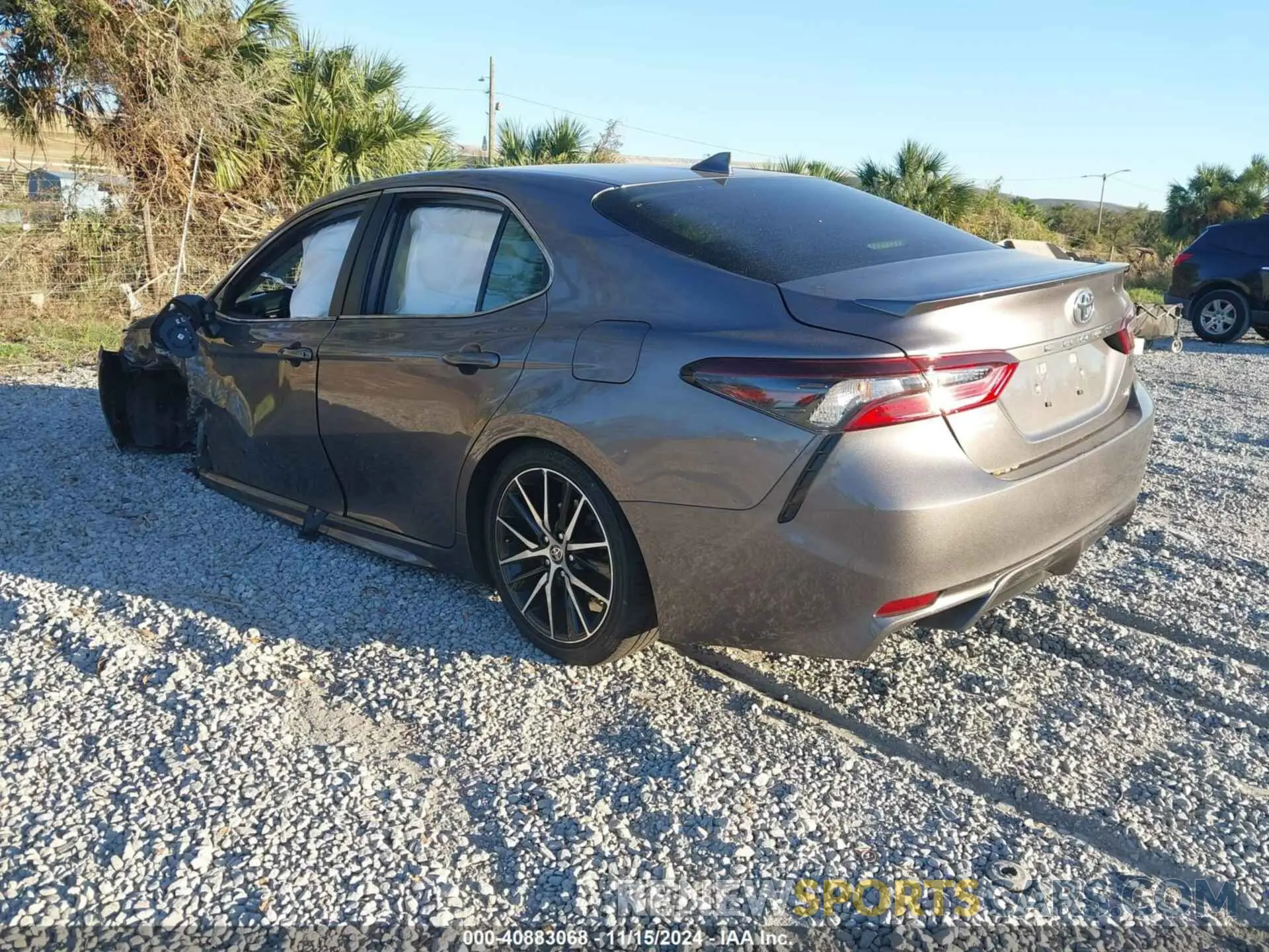 3 Фотография поврежденного автомобиля 4T1G11AK0RU247246 TOYOTA CAMRY 2024