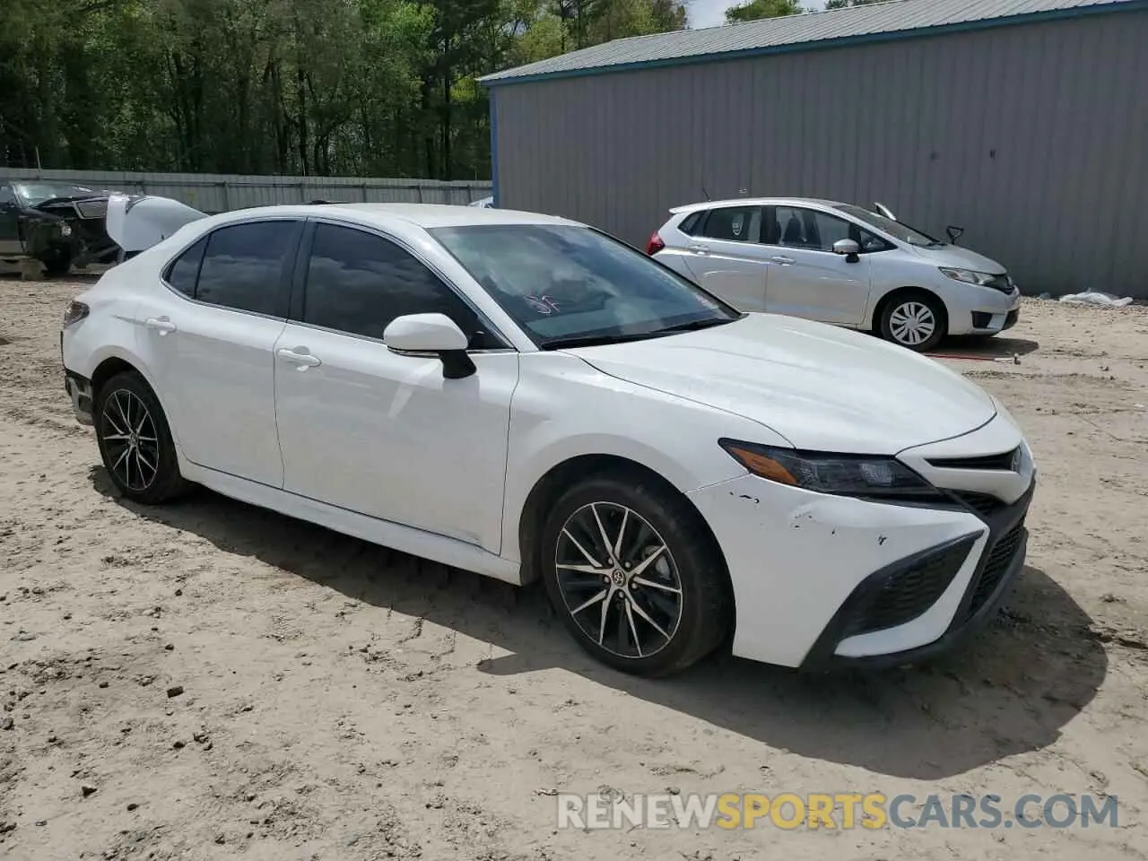 4 Фотография поврежденного автомобиля 4T1G11AK0RU870219 TOYOTA CAMRY 2024