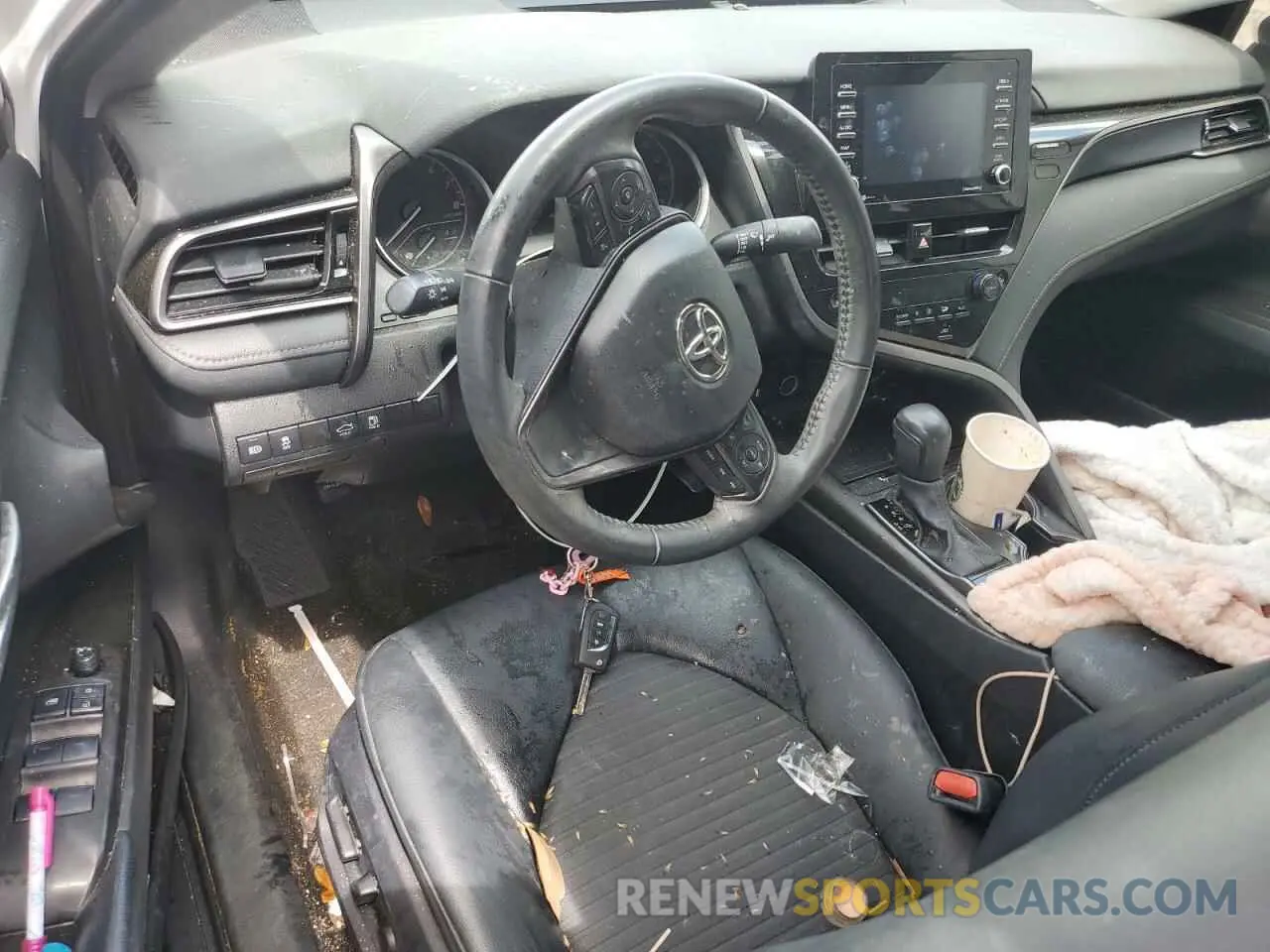 8 Фотография поврежденного автомобиля 4T1G11AK0RU870219 TOYOTA CAMRY 2024