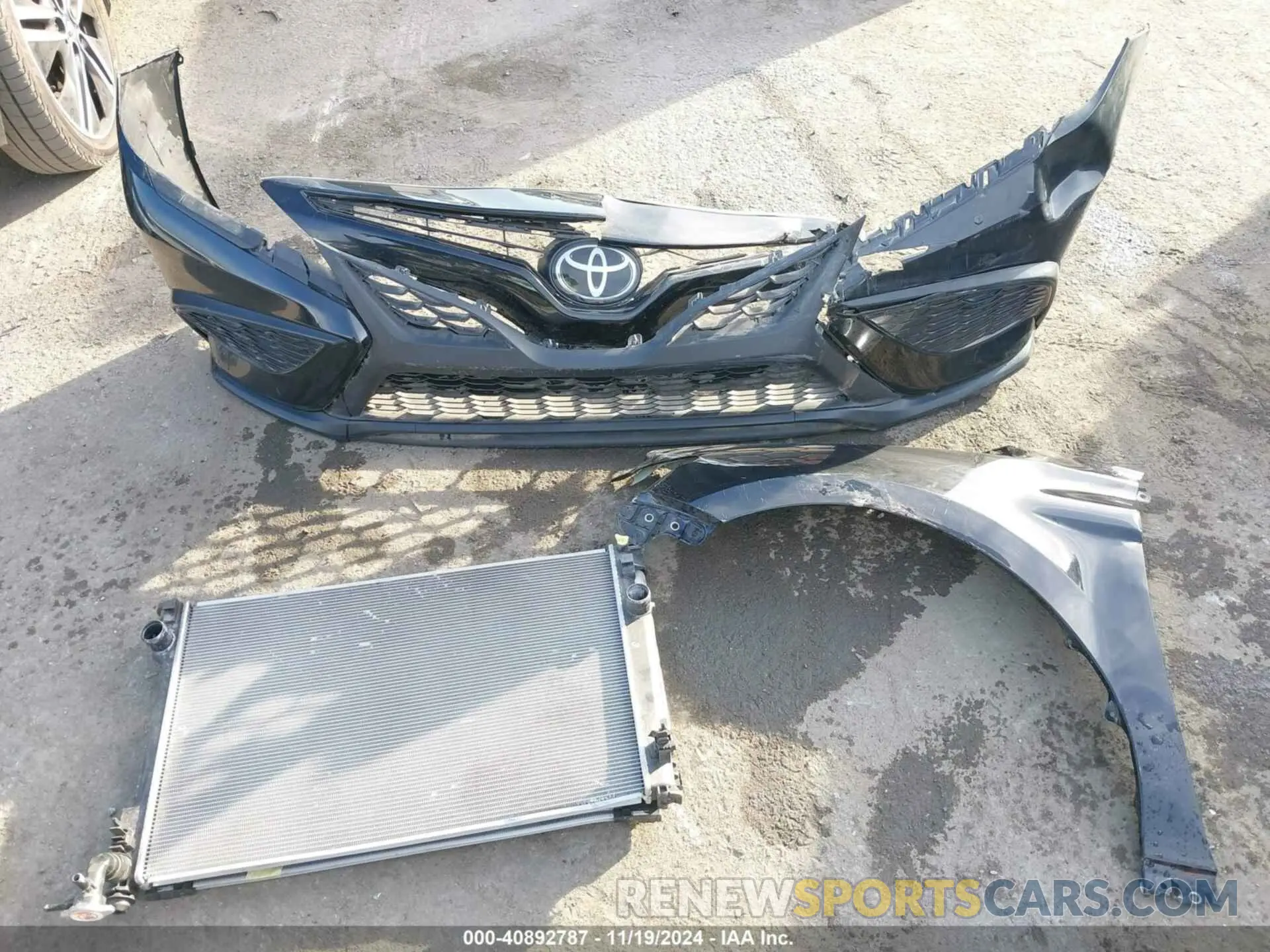 12 Фотография поврежденного автомобиля 4T1G11AK1RU189261 TOYOTA CAMRY 2024
