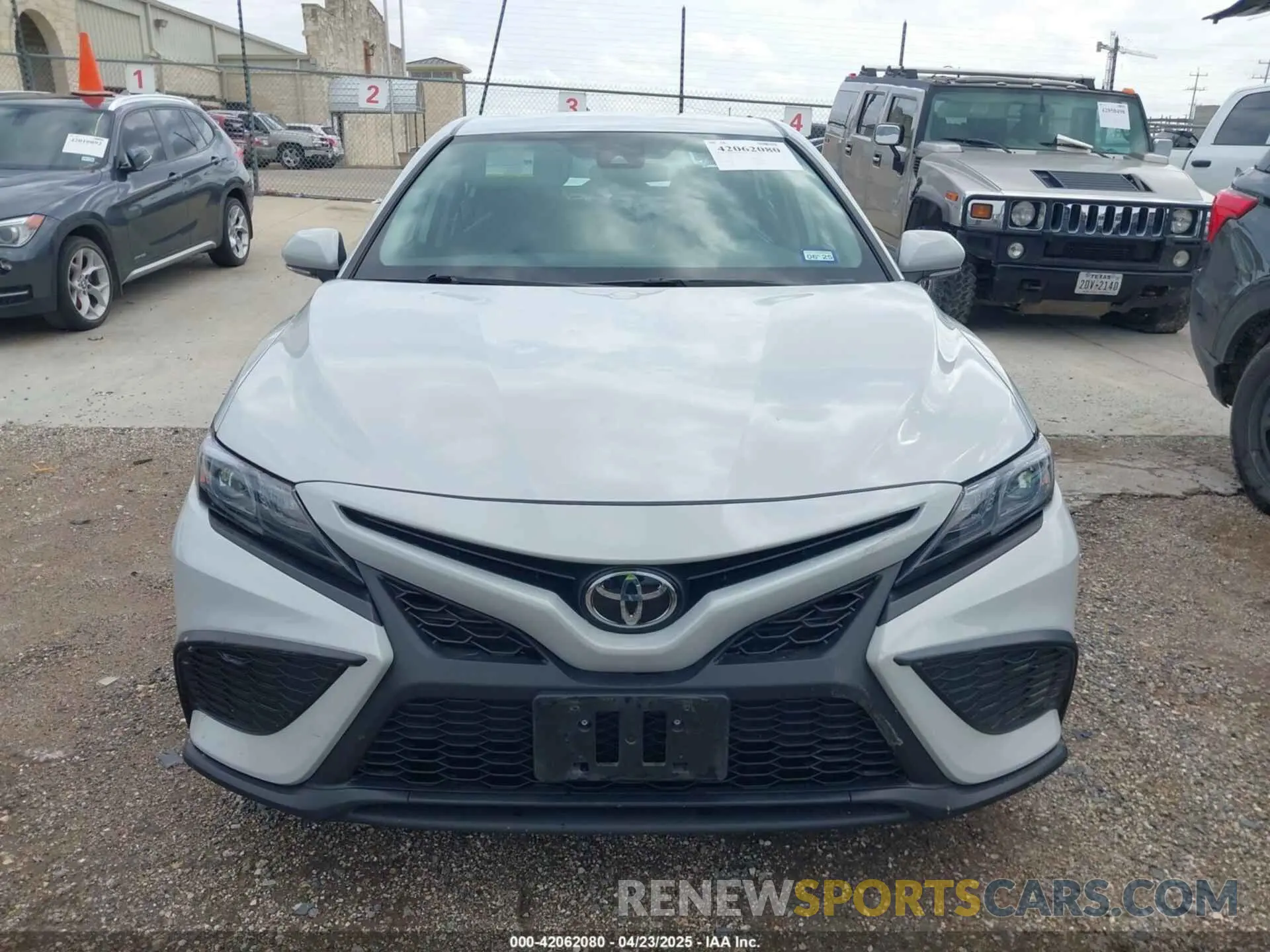 12 Фотография поврежденного автомобиля 4T1G11AK1RU212408 TOYOTA CAMRY 2024
