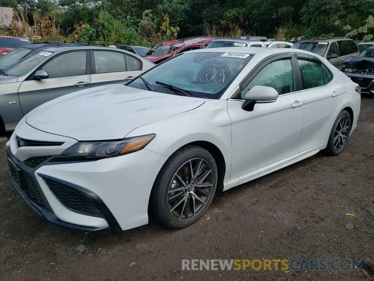 1 Фотография поврежденного автомобиля 4T1G11AK1RU234795 TOYOTA CAMRY 2024