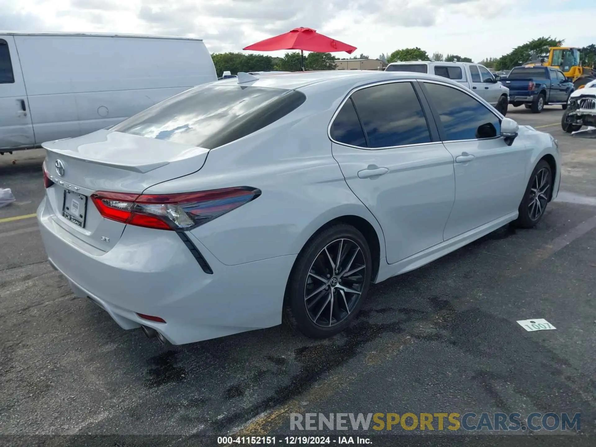 4 Photograph of a damaged car 4T1G11AK1RU238569 TOYOTA CAMRY 2024