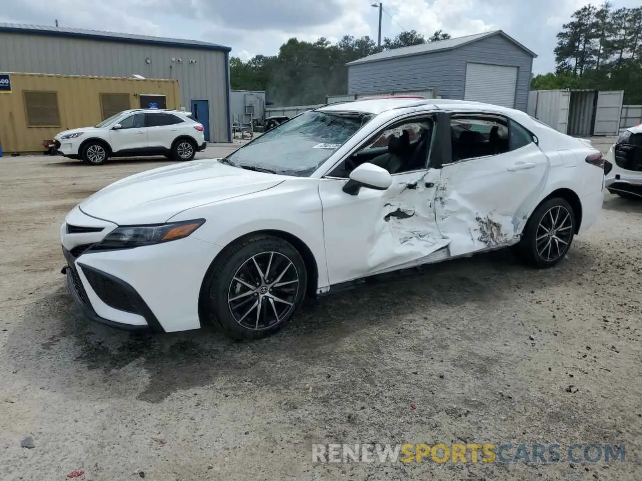 1 Photograph of a damaged car 4T1G11AK1RU256473 TOYOTA CAMRY 2024