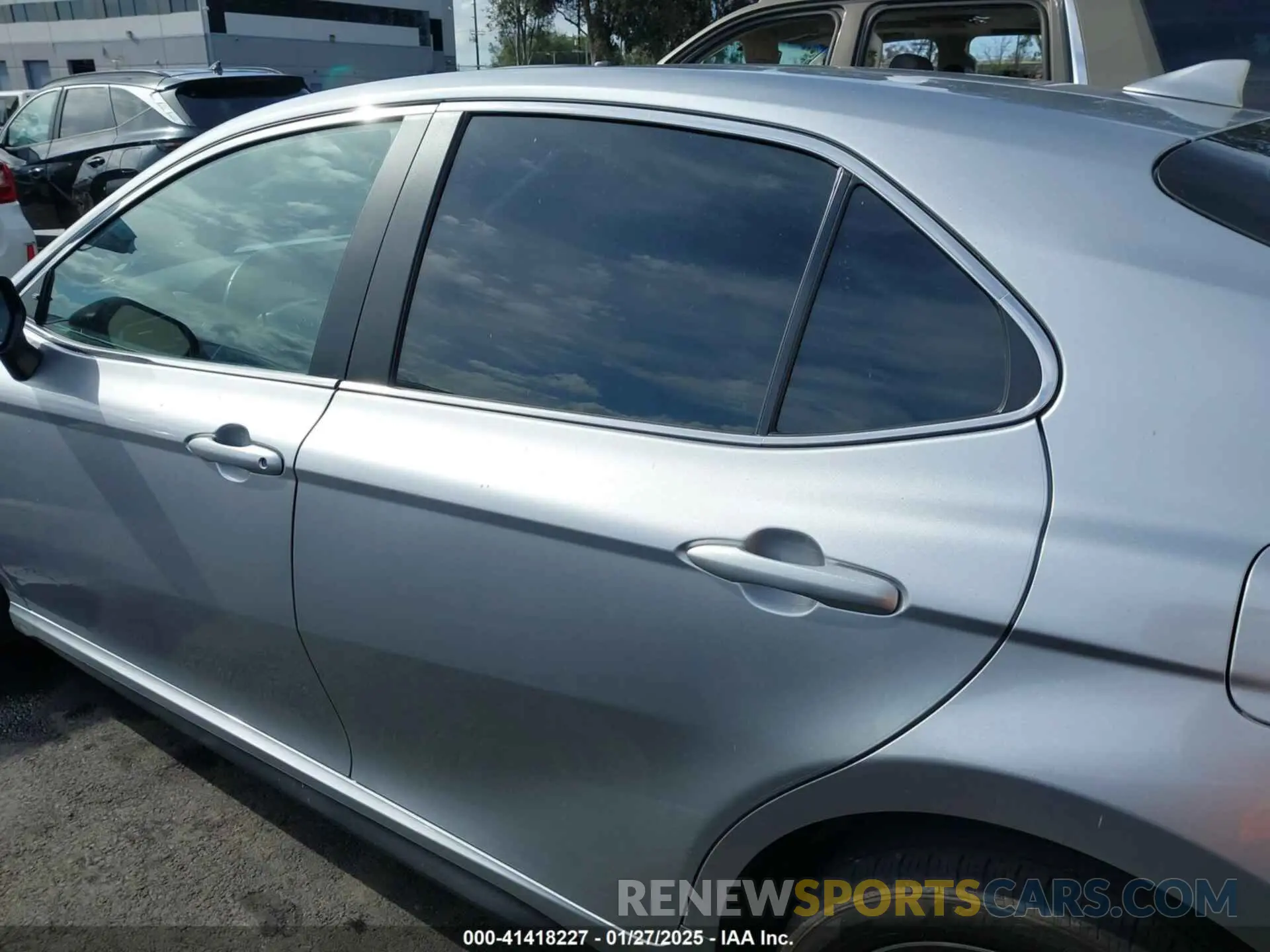 15 Фотография поврежденного автомобиля 4T1G11AK1RU847354 TOYOTA CAMRY 2024