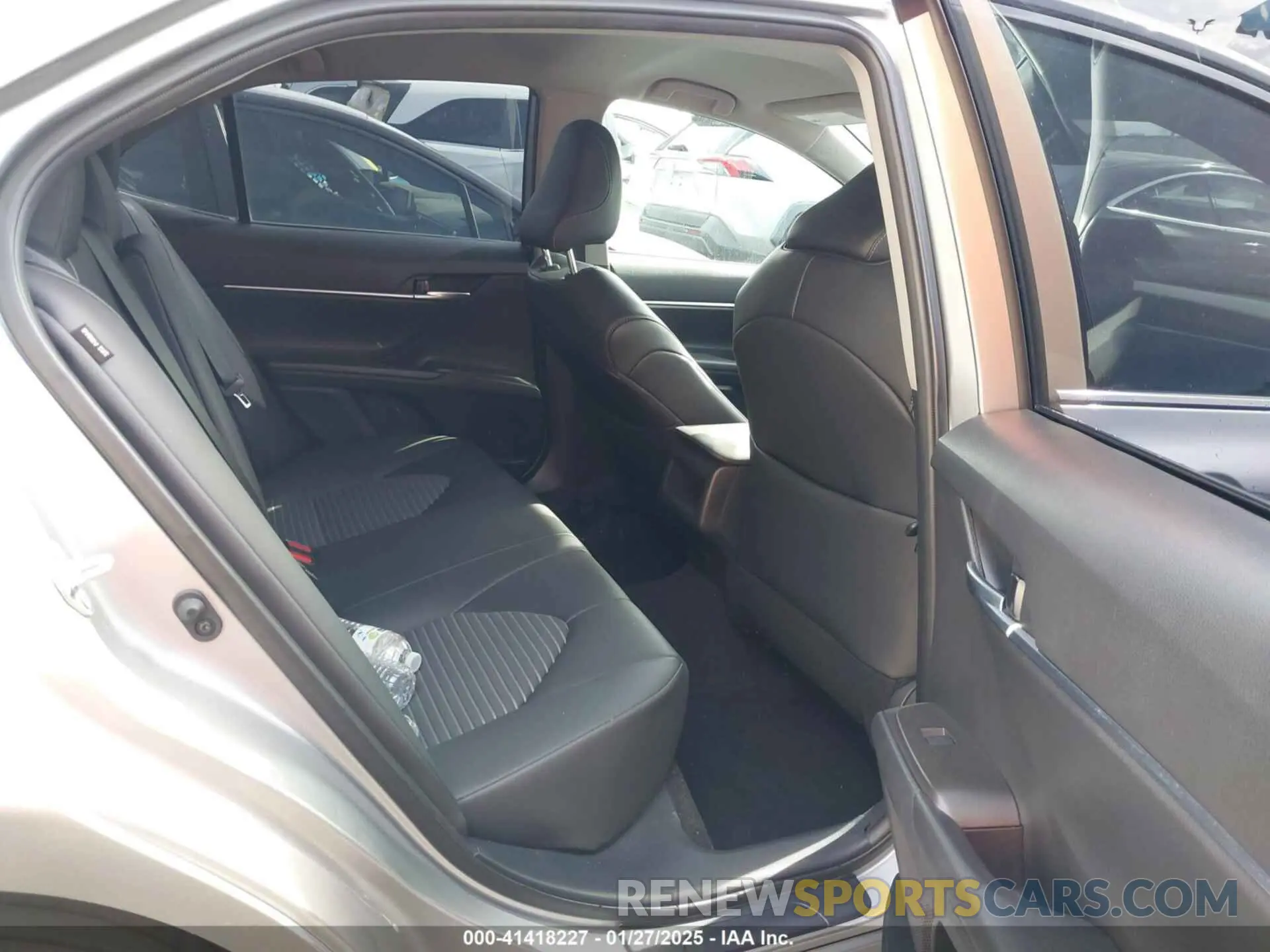 8 Фотография поврежденного автомобиля 4T1G11AK1RU847354 TOYOTA CAMRY 2024