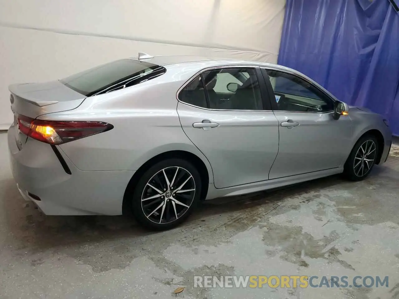 3 Фотография поврежденного автомобиля 4T1G11AK2RU860744 TOYOTA CAMRY 2024