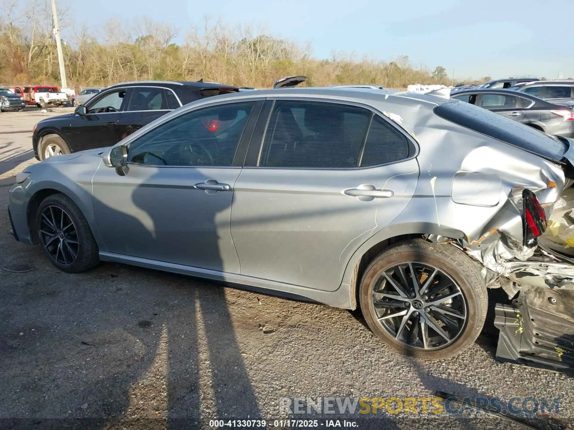 14 Фотография поврежденного автомобиля 4T1G11AK3RU209378 TOYOTA CAMRY 2024