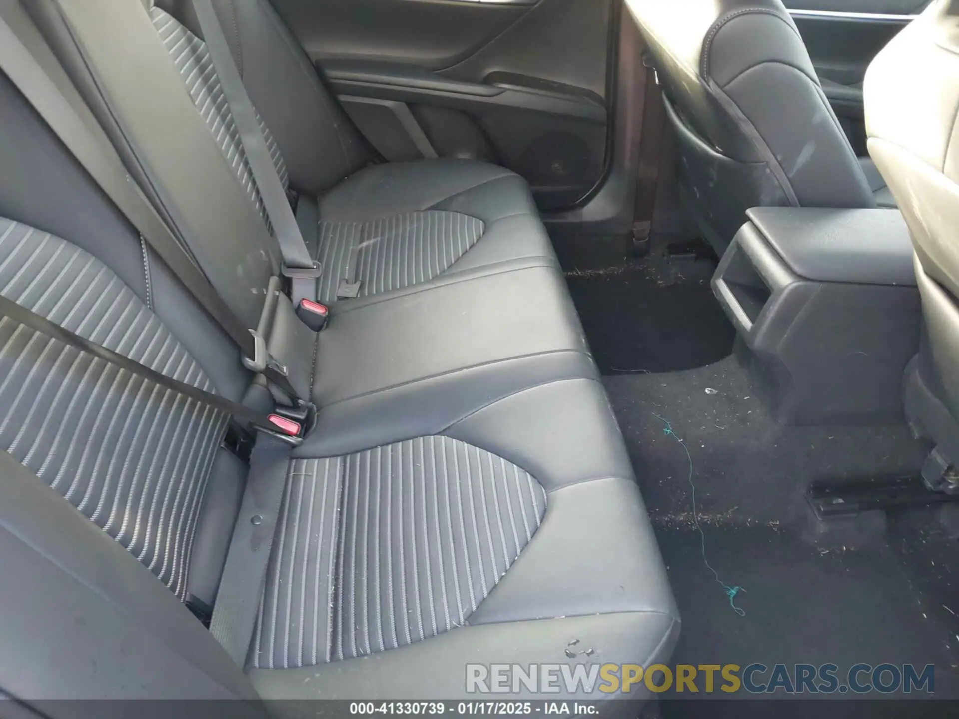 8 Фотография поврежденного автомобиля 4T1G11AK3RU209378 TOYOTA CAMRY 2024