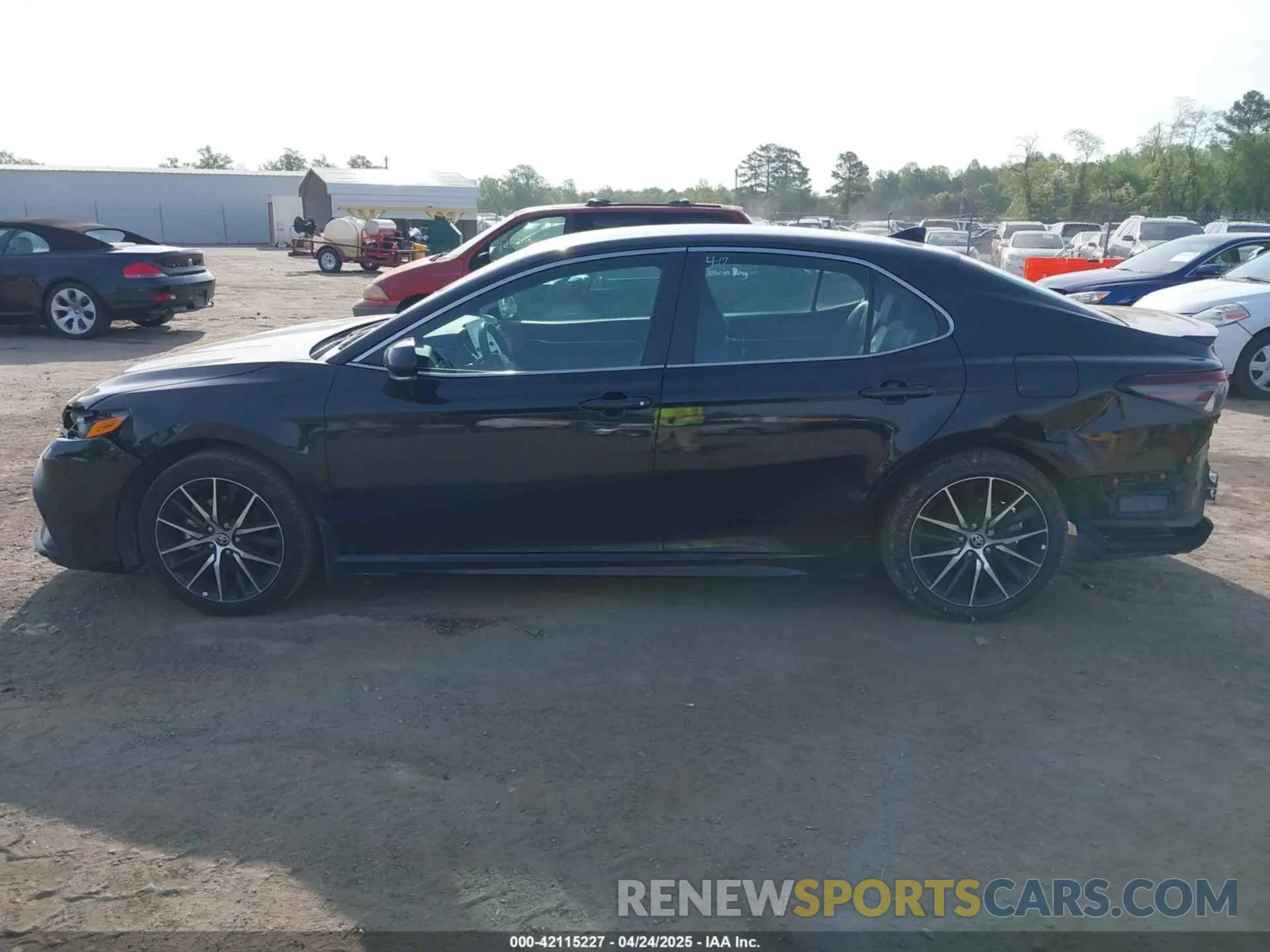 14 Фотография поврежденного автомобиля 4T1G11AK3RU259780 TOYOTA CAMRY 2024