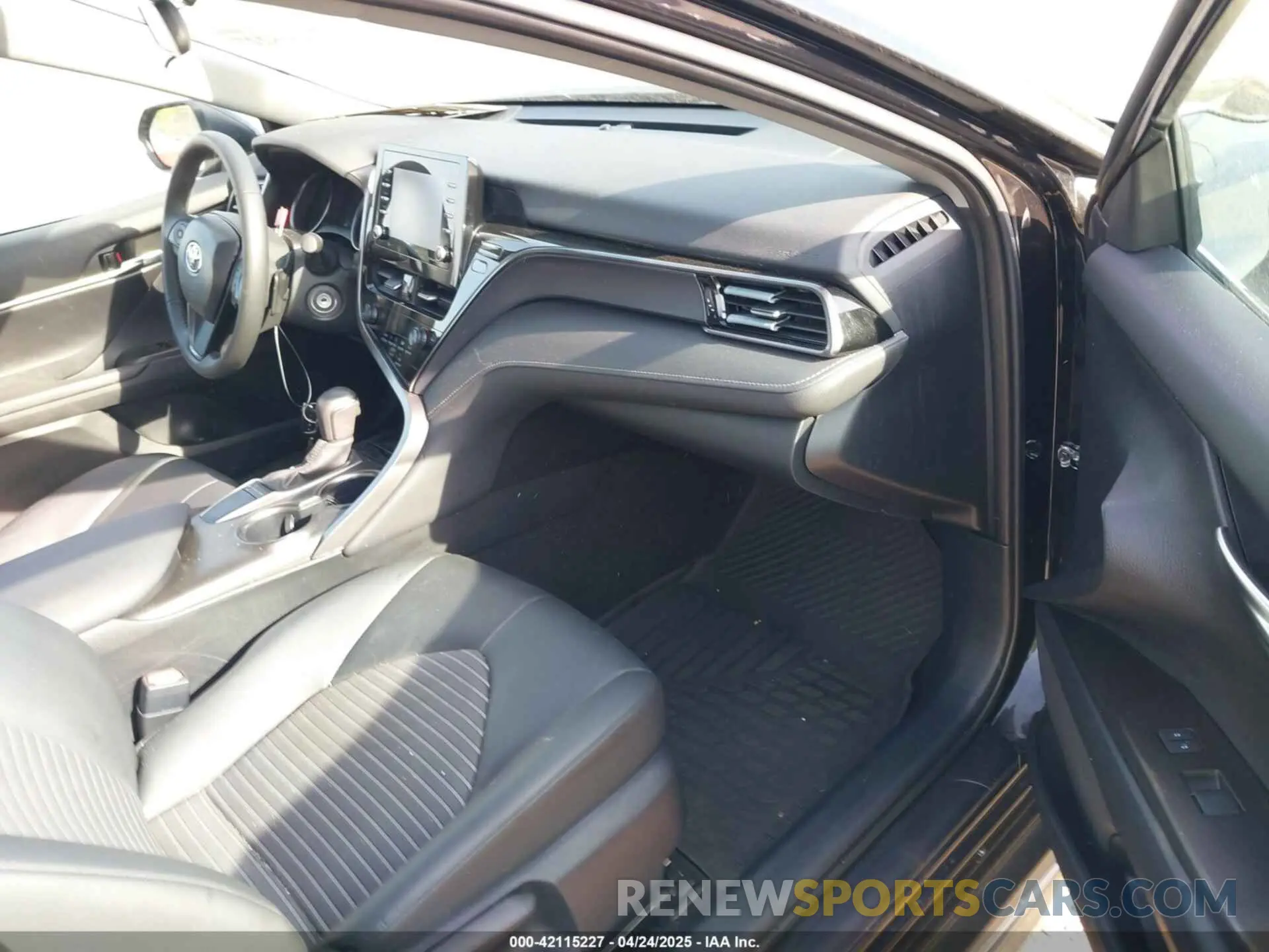 5 Фотография поврежденного автомобиля 4T1G11AK3RU259780 TOYOTA CAMRY 2024