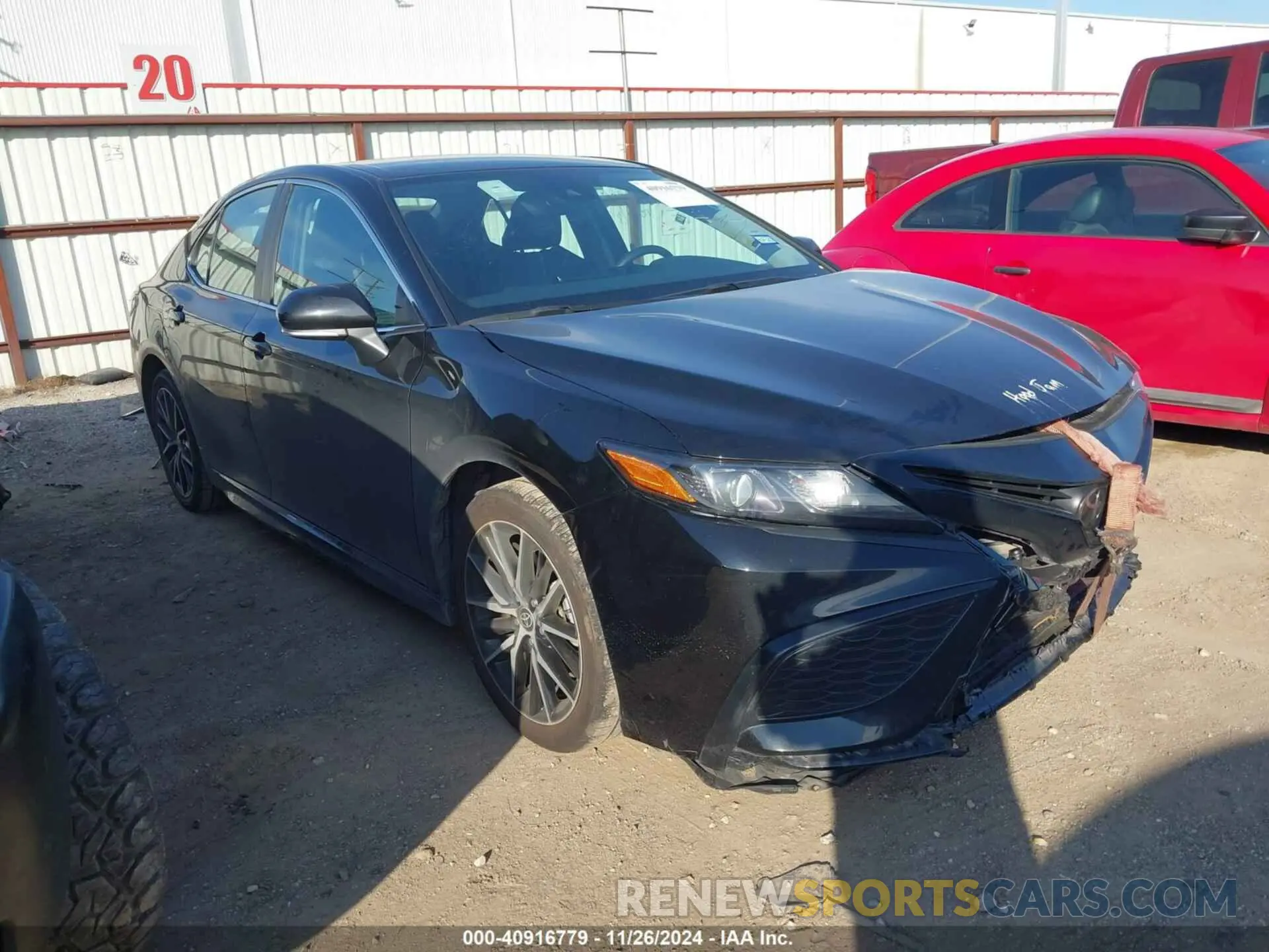 1 Фотография поврежденного автомобиля 4T1G11AK3RU890402 TOYOTA CAMRY 2024