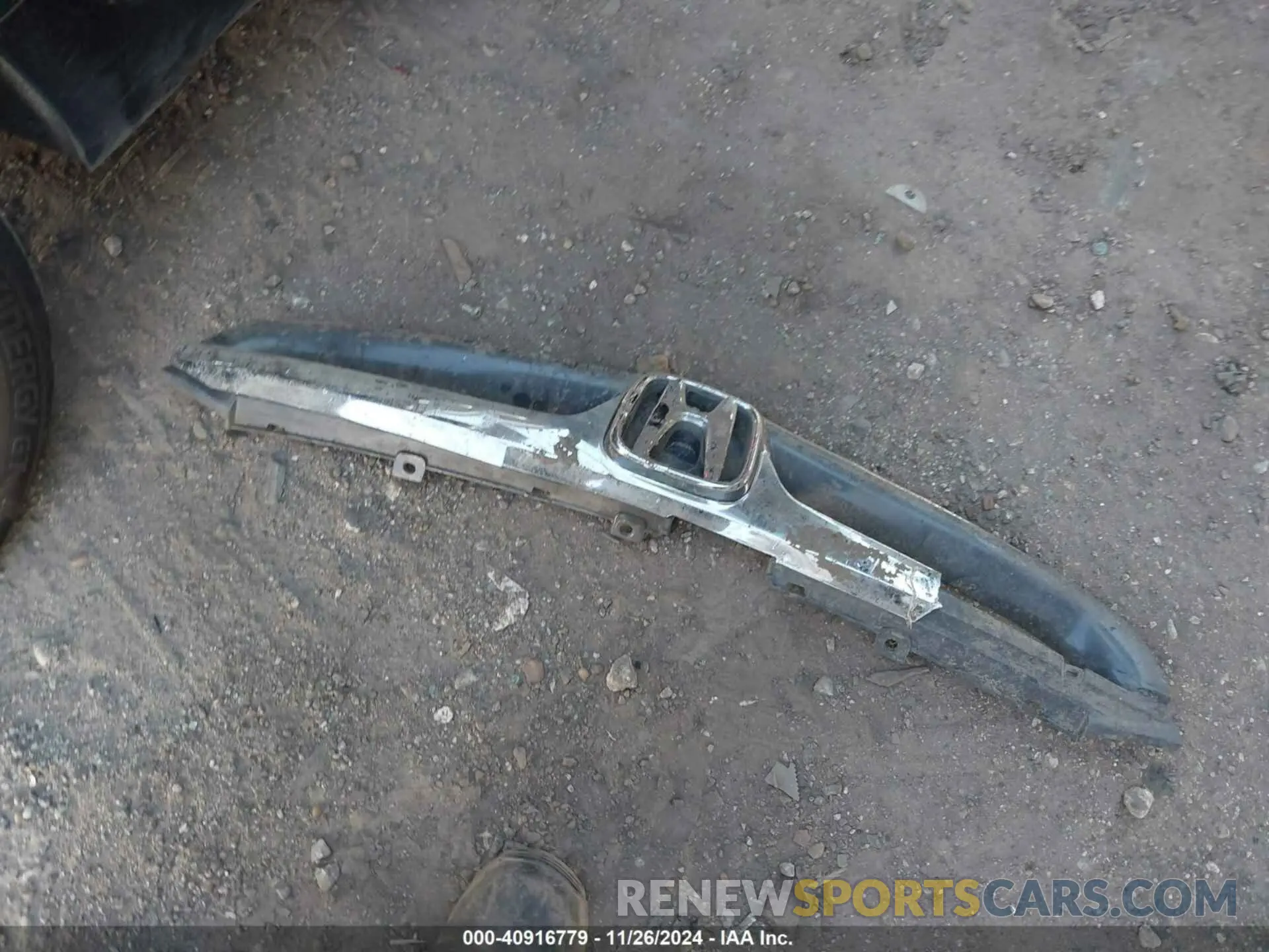 18 Фотография поврежденного автомобиля 4T1G11AK3RU890402 TOYOTA CAMRY 2024