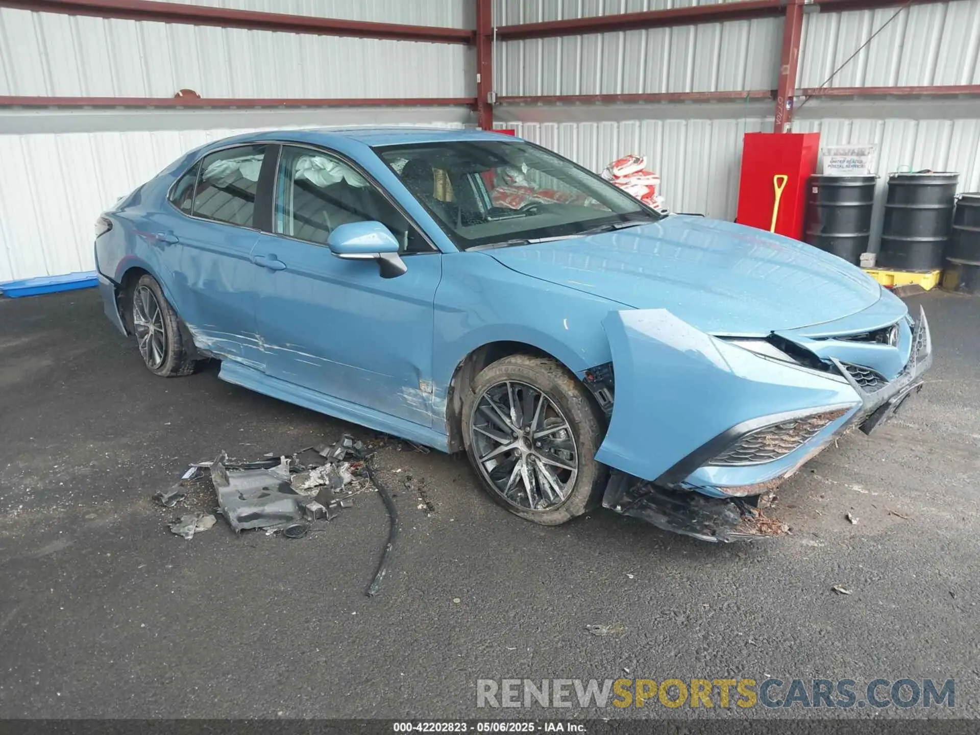 1 Фотография поврежденного автомобиля 4T1G11AK4RU211270 TOYOTA CAMRY 2024
