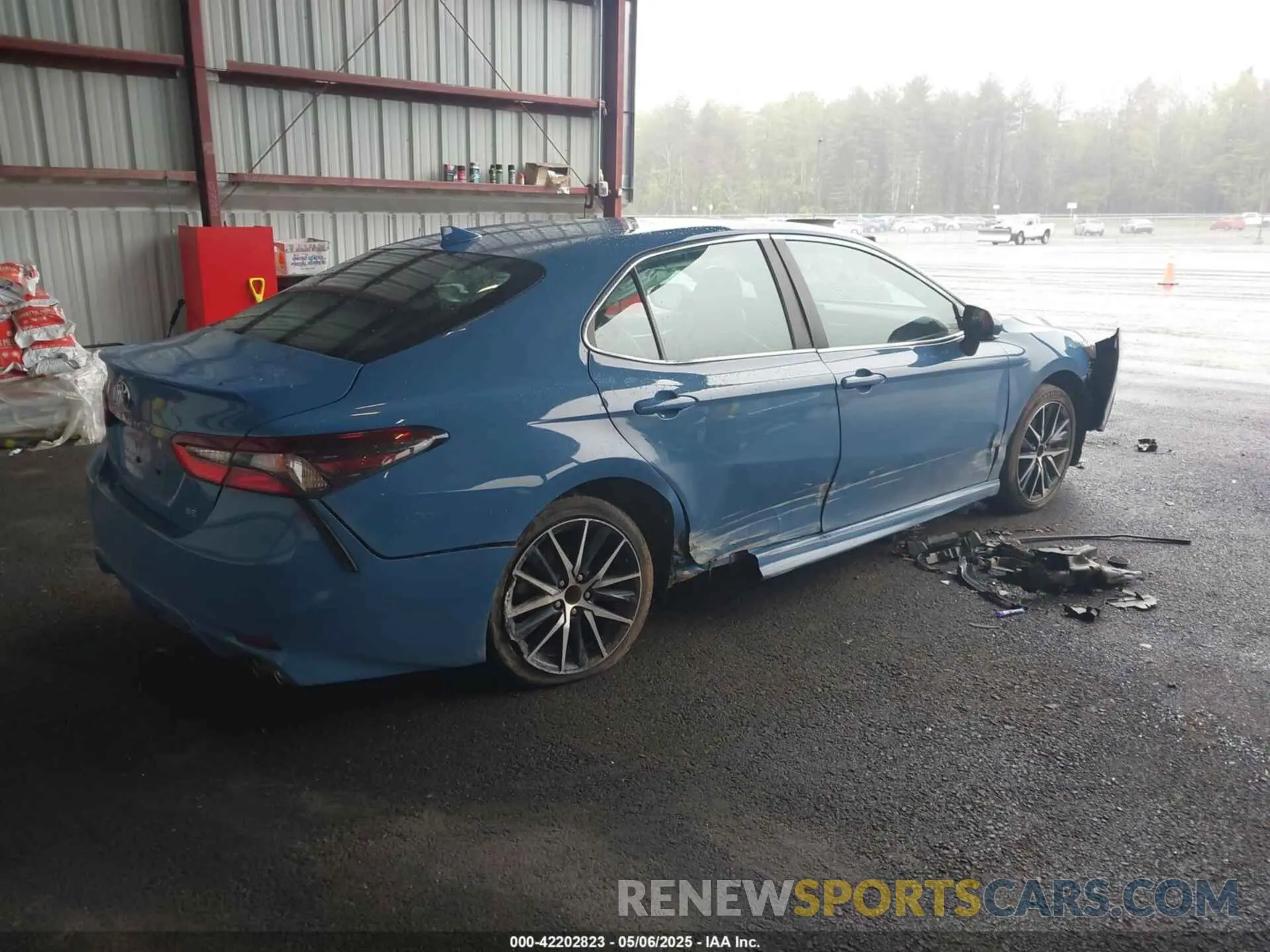 4 Фотография поврежденного автомобиля 4T1G11AK4RU211270 TOYOTA CAMRY 2024
