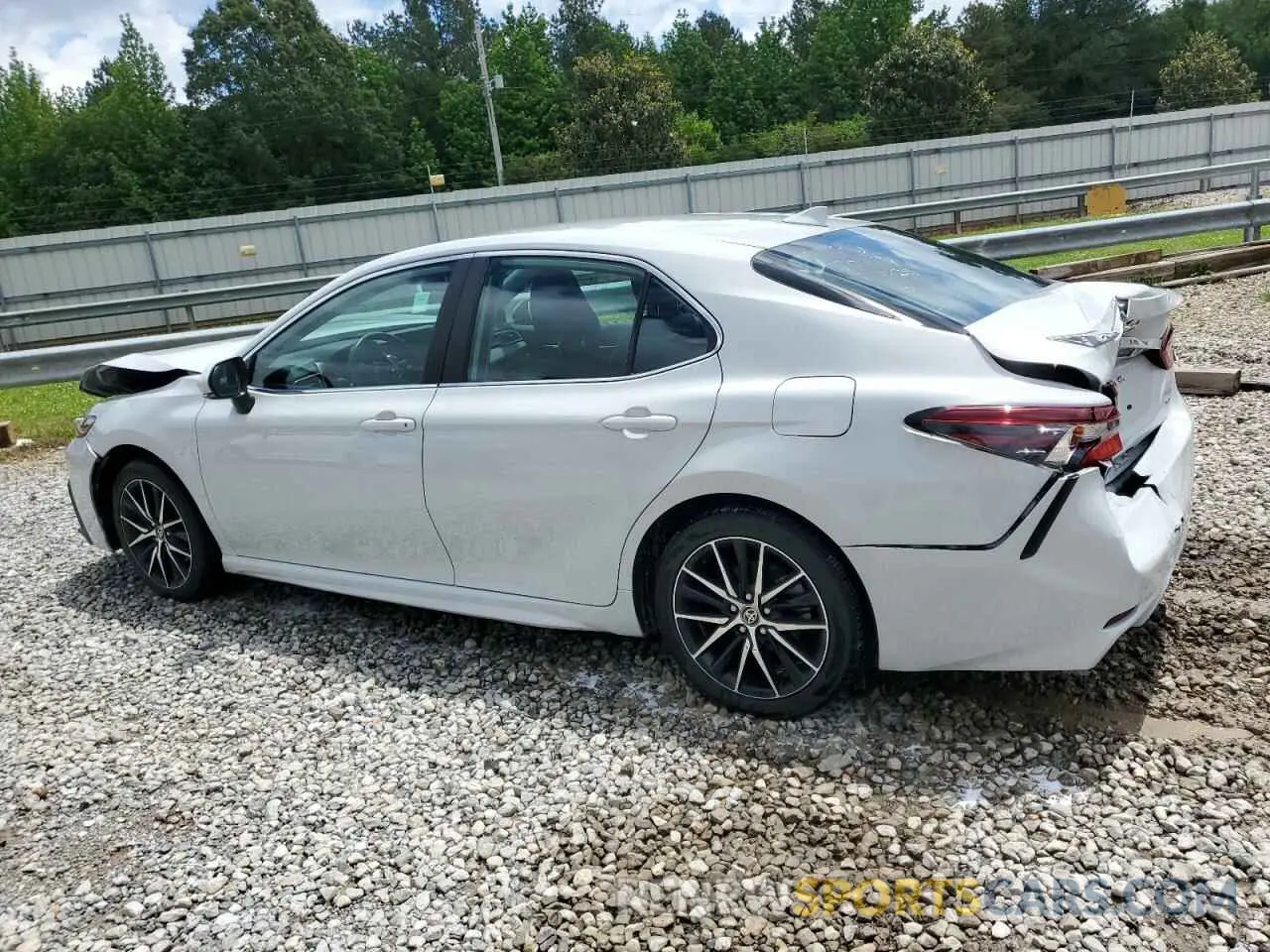 2 Фотография поврежденного автомобиля 4T1G11AK4RU216789 TOYOTA CAMRY 2024