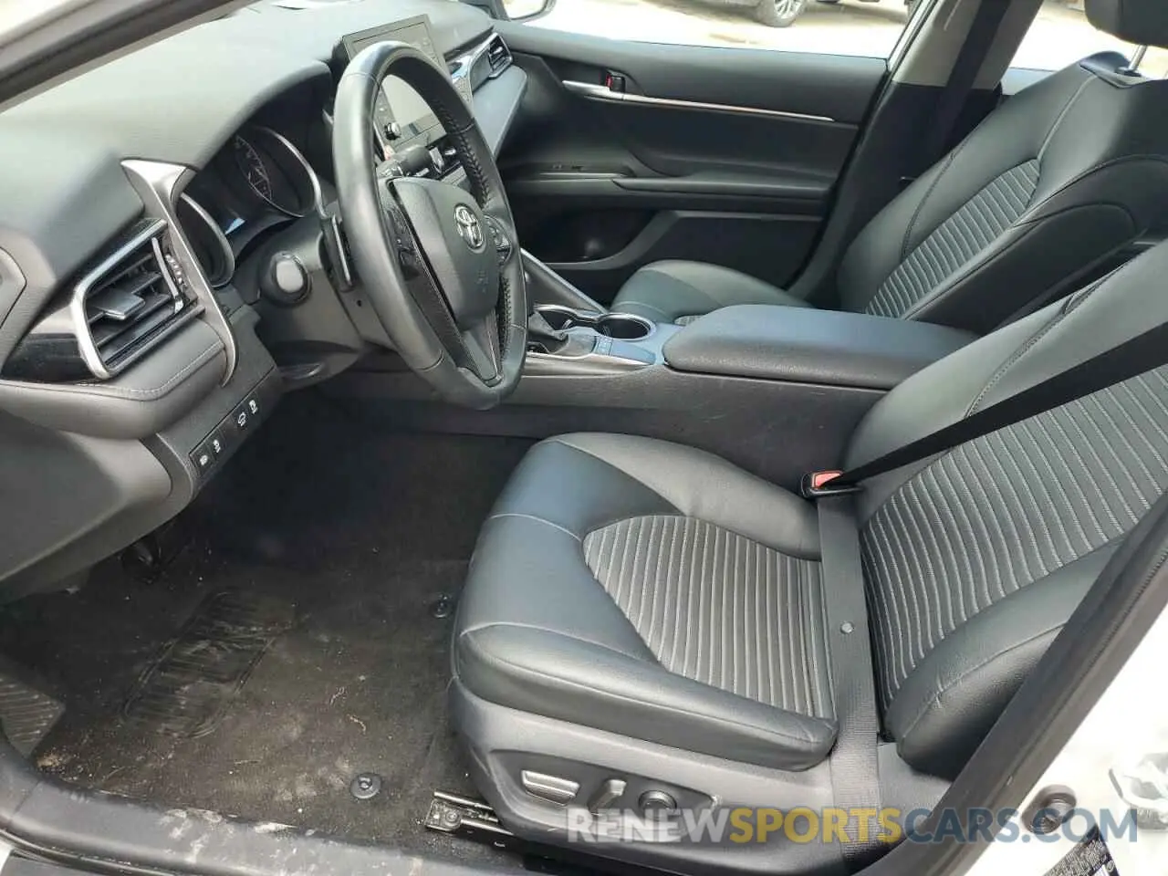 7 Фотография поврежденного автомобиля 4T1G11AK4RU216789 TOYOTA CAMRY 2024