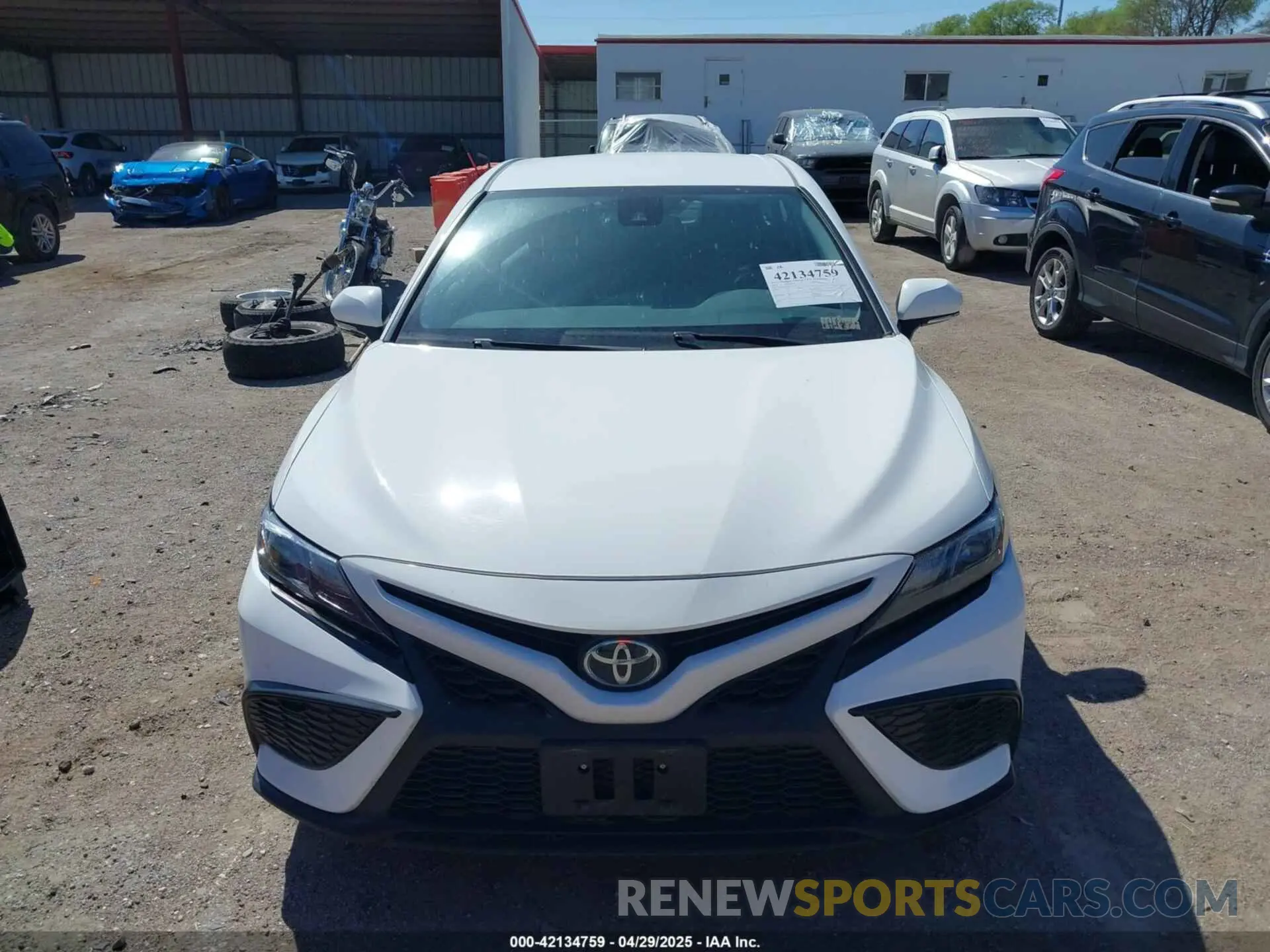 13 Фотография поврежденного автомобиля 4T1G11AK4RU247587 TOYOTA CAMRY 2024
