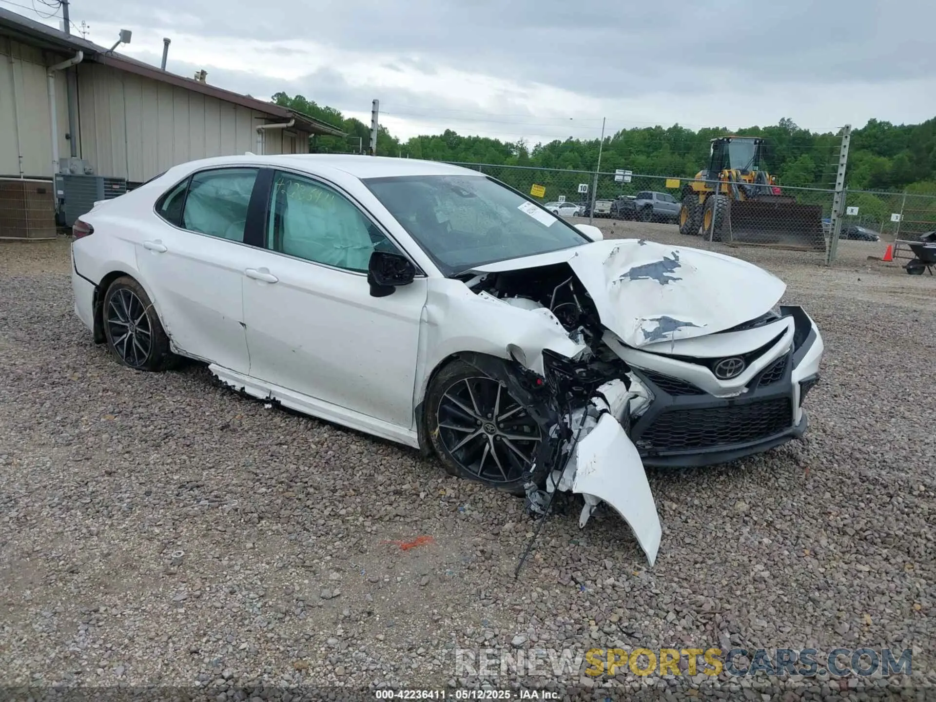 1 Photograph of a damaged car 4T1G11AK5RU212816 TOYOTA CAMRY 2024