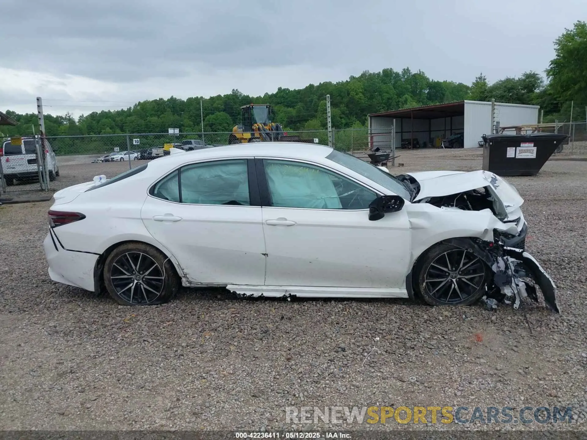 14 Photograph of a damaged car 4T1G11AK5RU212816 TOYOTA CAMRY 2024