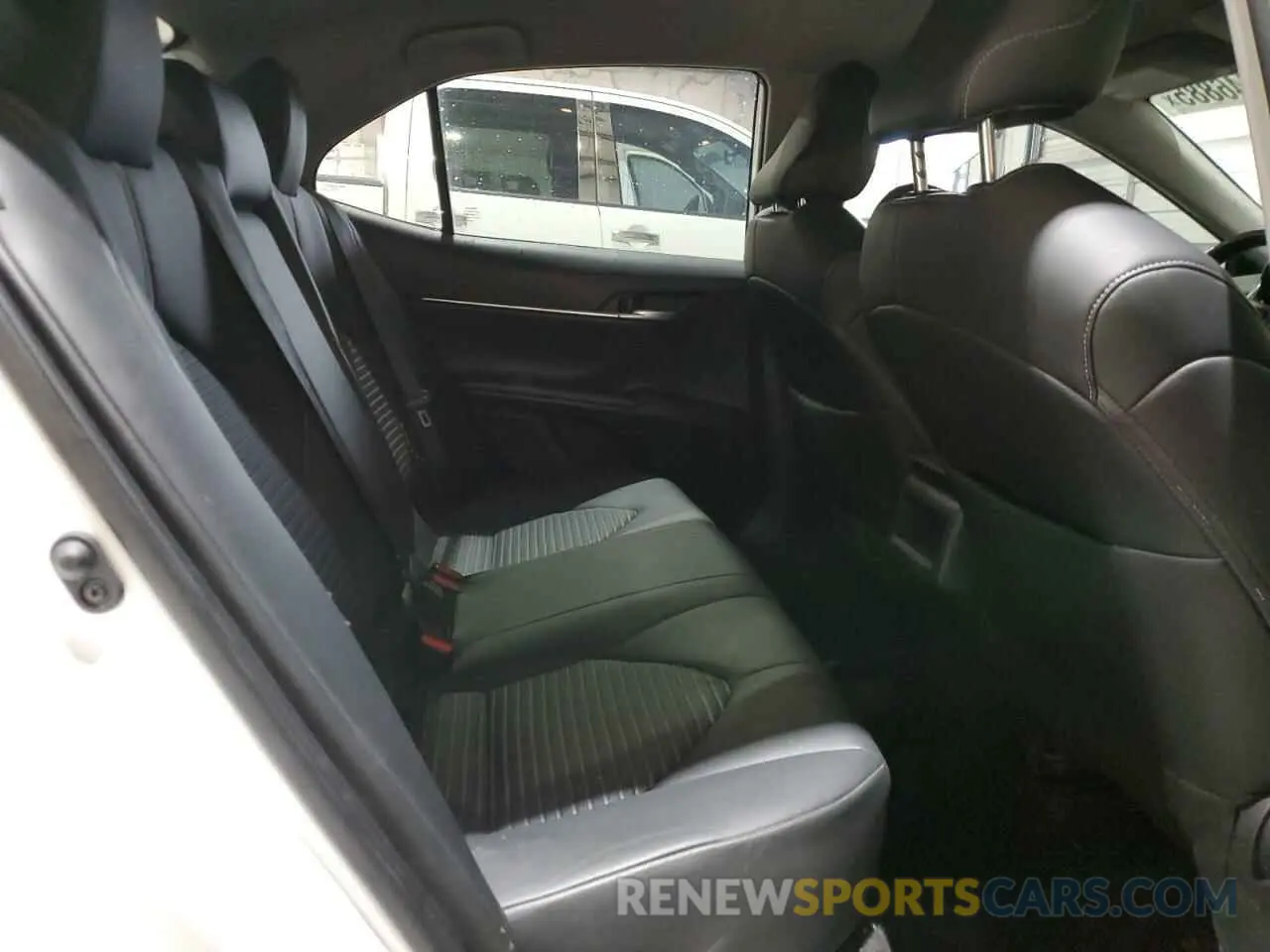 10 Фотография поврежденного автомобиля 4T1G11AK5RU855232 TOYOTA CAMRY 2024