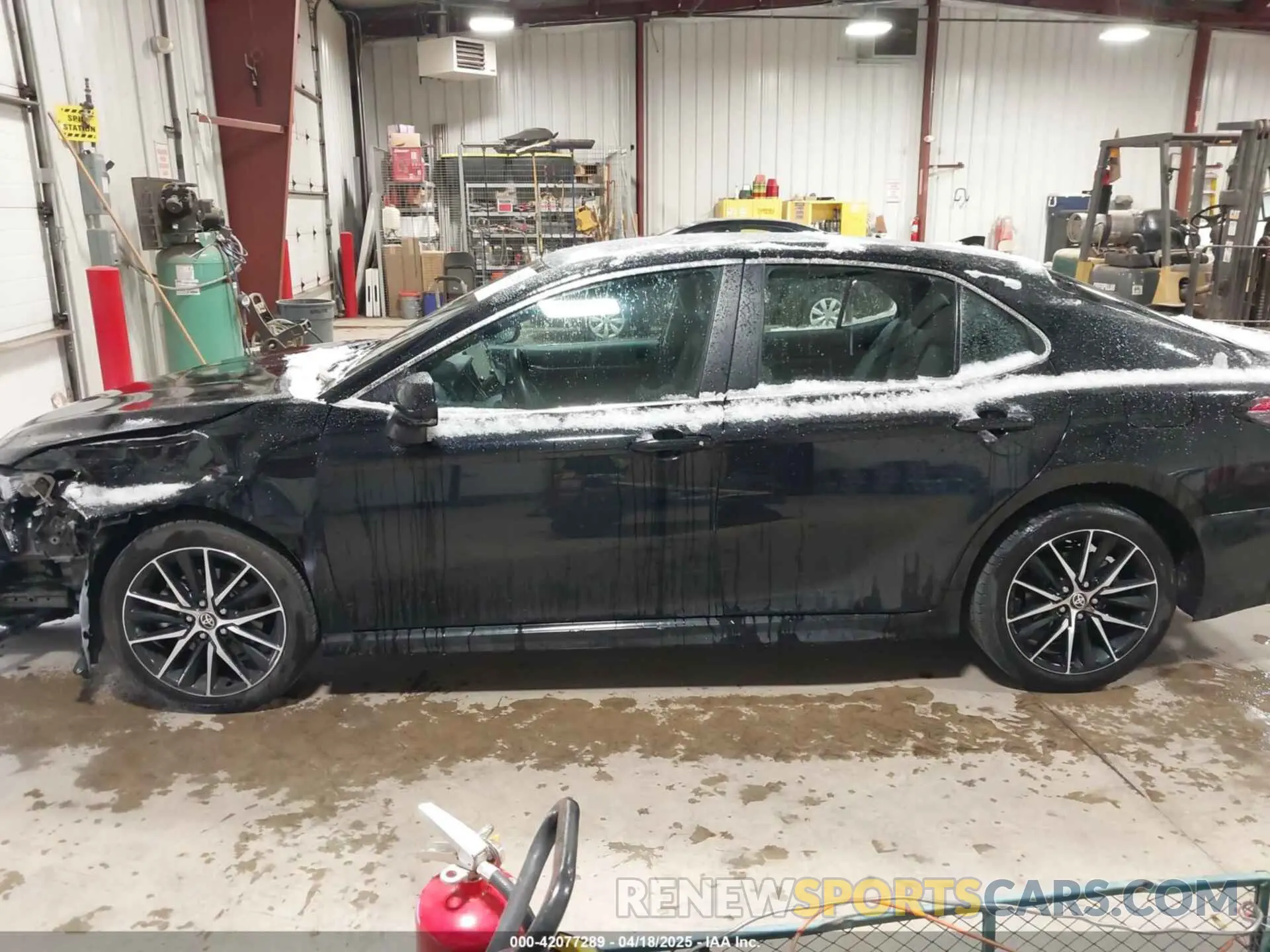 14 Фотография поврежденного автомобиля 4T1G11AK5RU901402 TOYOTA CAMRY 2024