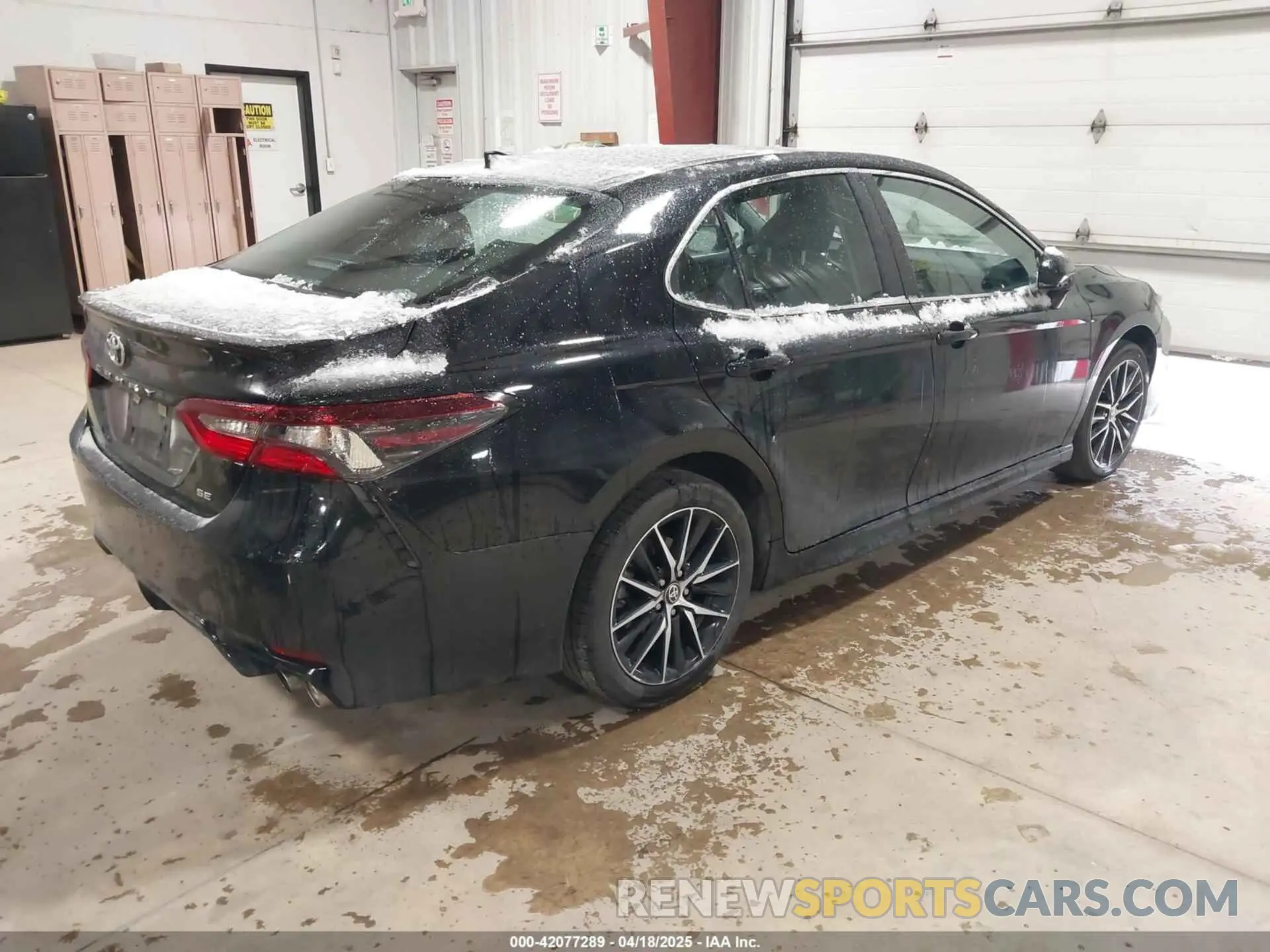 4 Фотография поврежденного автомобиля 4T1G11AK5RU901402 TOYOTA CAMRY 2024