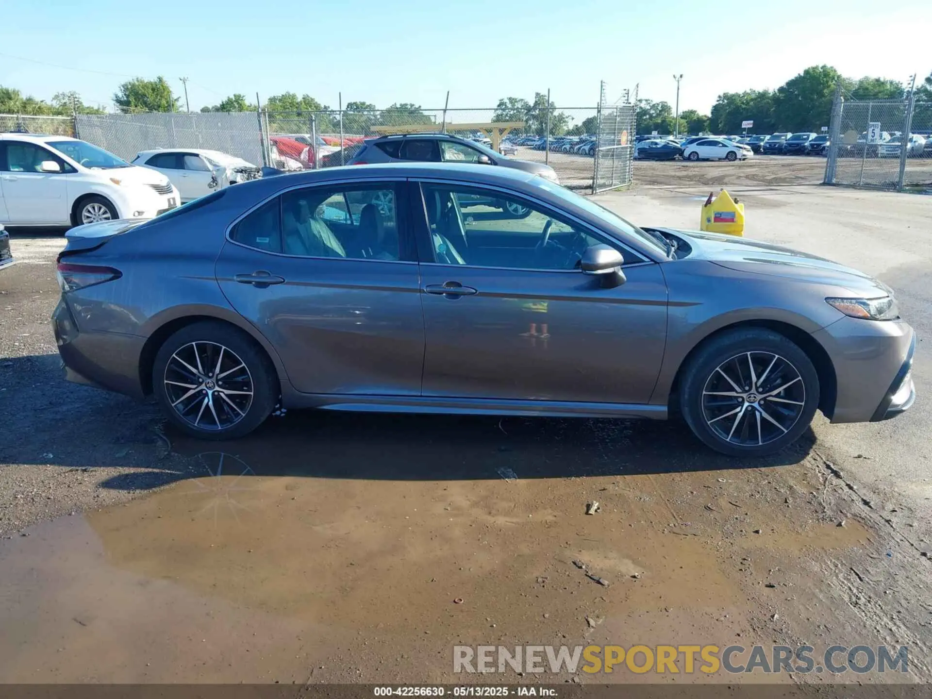 13 Фотография поврежденного автомобиля 4T1G11AK6RU239071 TOYOTA CAMRY 2024