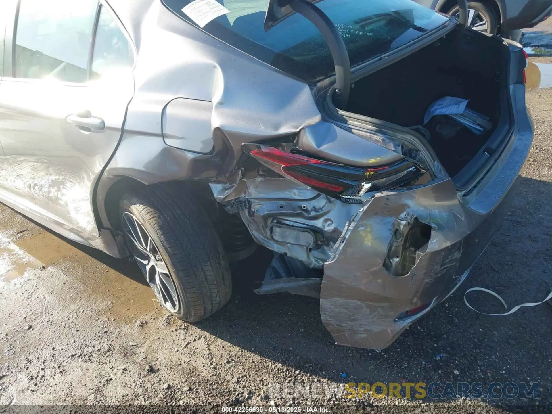 6 Фотография поврежденного автомобиля 4T1G11AK6RU239071 TOYOTA CAMRY 2024