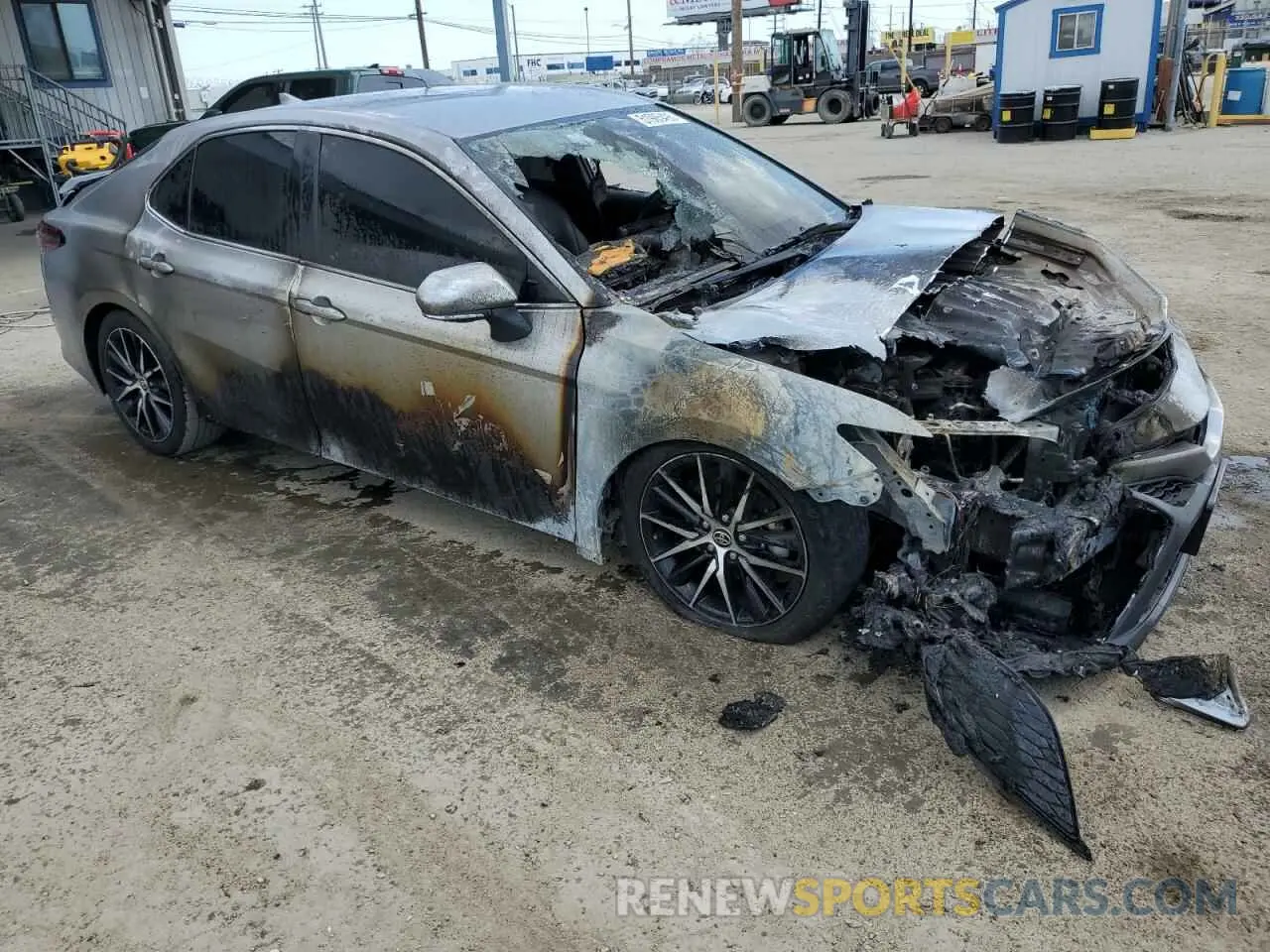 4 Фотография поврежденного автомобиля 4T1G11AK6RU859192 TOYOTA CAMRY 2024
