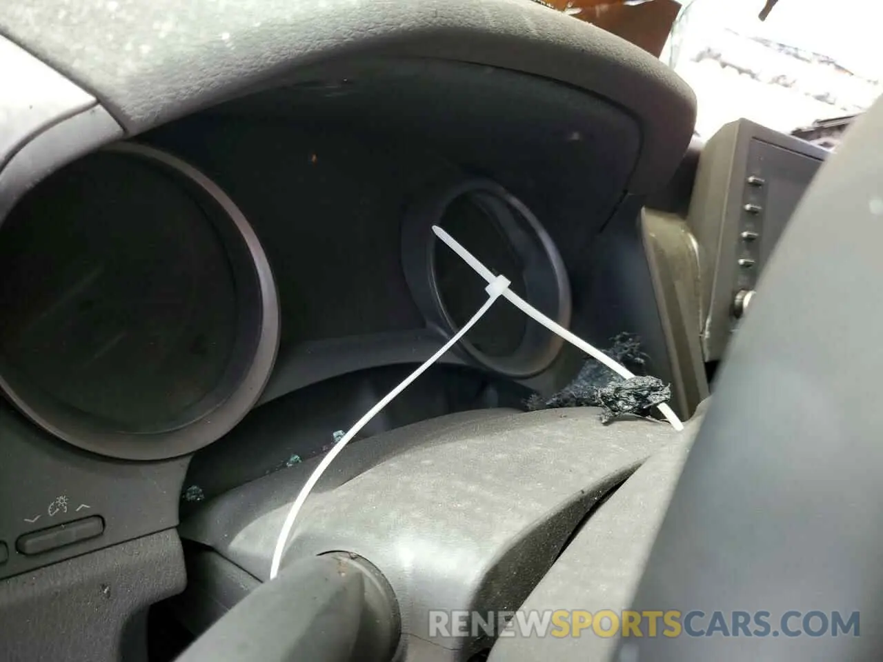 9 Фотография поврежденного автомобиля 4T1G11AK6RU859192 TOYOTA CAMRY 2024