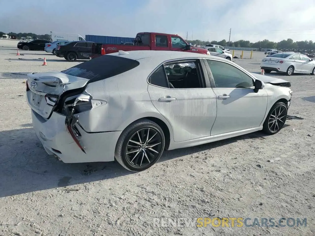 3 Фотография поврежденного автомобиля 4T1G11AK7RU204149 TOYOTA CAMRY 2024