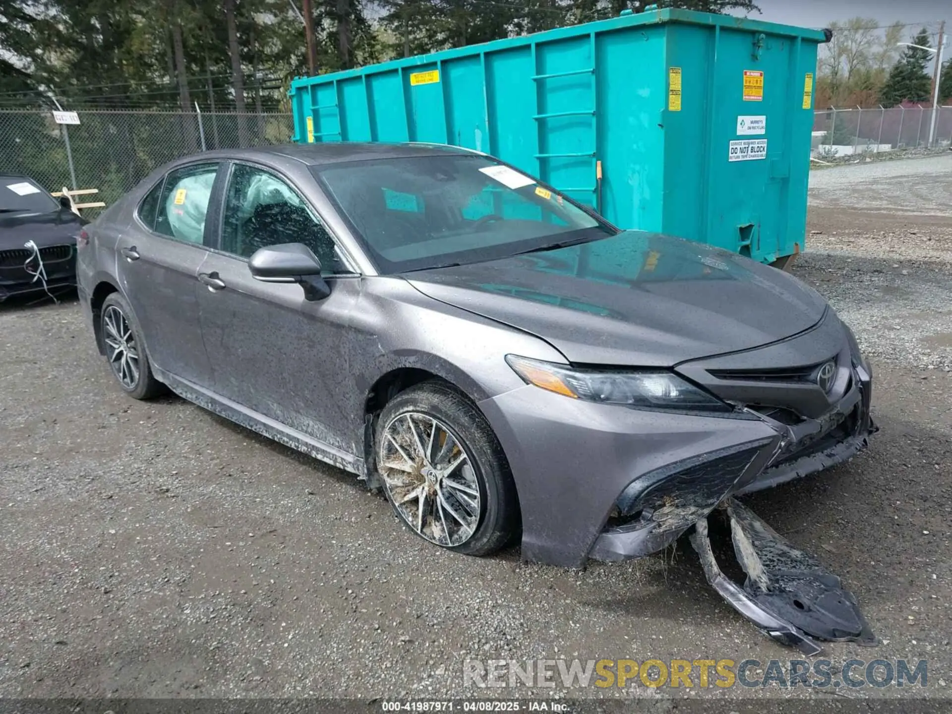 1 Фотография поврежденного автомобиля 4T1G11AK7RU206533 TOYOTA CAMRY 2024