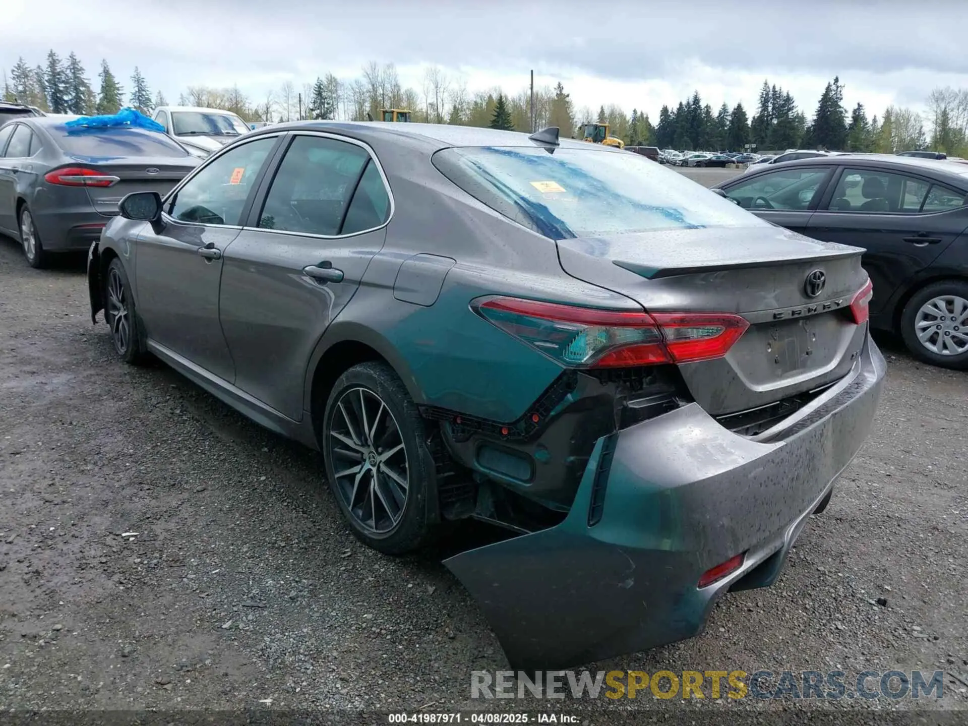 3 Фотография поврежденного автомобиля 4T1G11AK7RU206533 TOYOTA CAMRY 2024