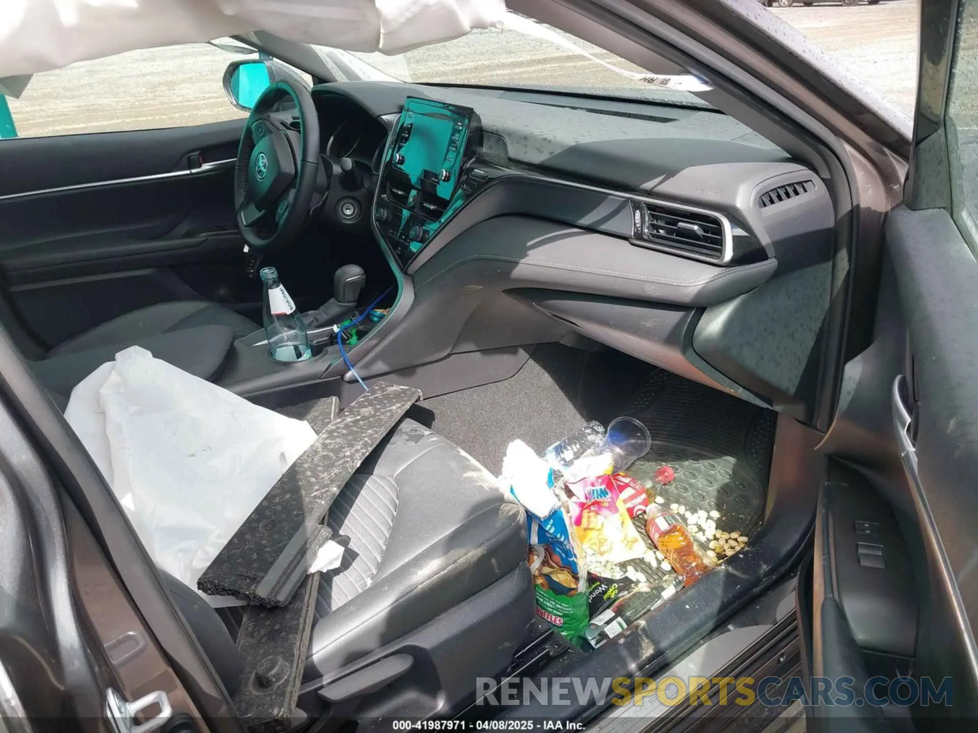 5 Фотография поврежденного автомобиля 4T1G11AK7RU206533 TOYOTA CAMRY 2024
