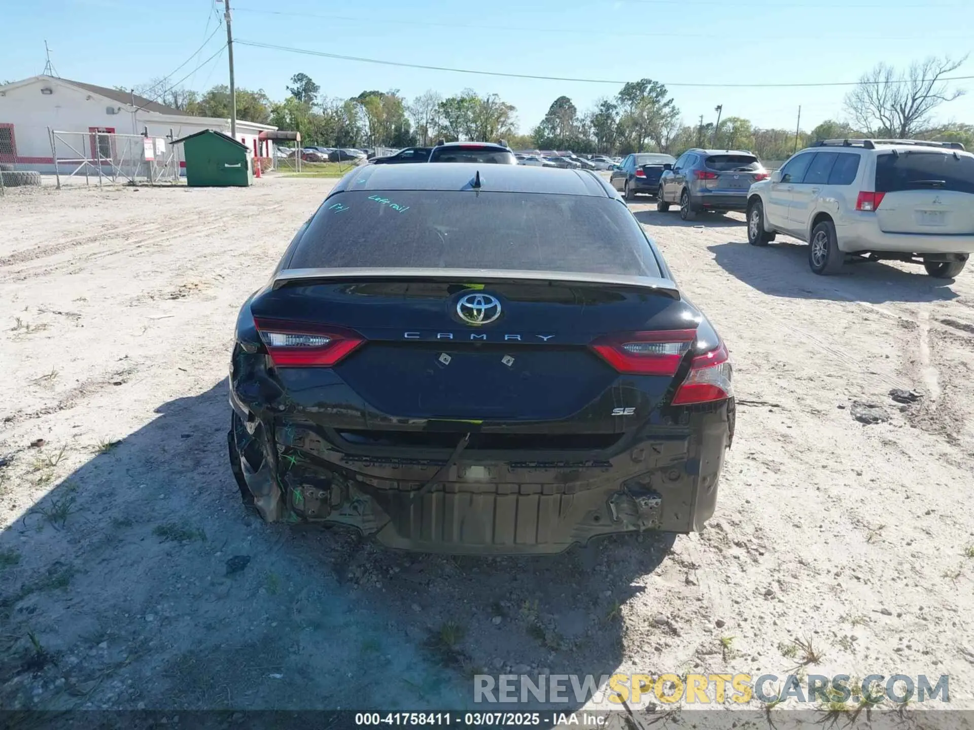 16 Фотография поврежденного автомобиля 4T1G11AK7RU261905 TOYOTA CAMRY 2024