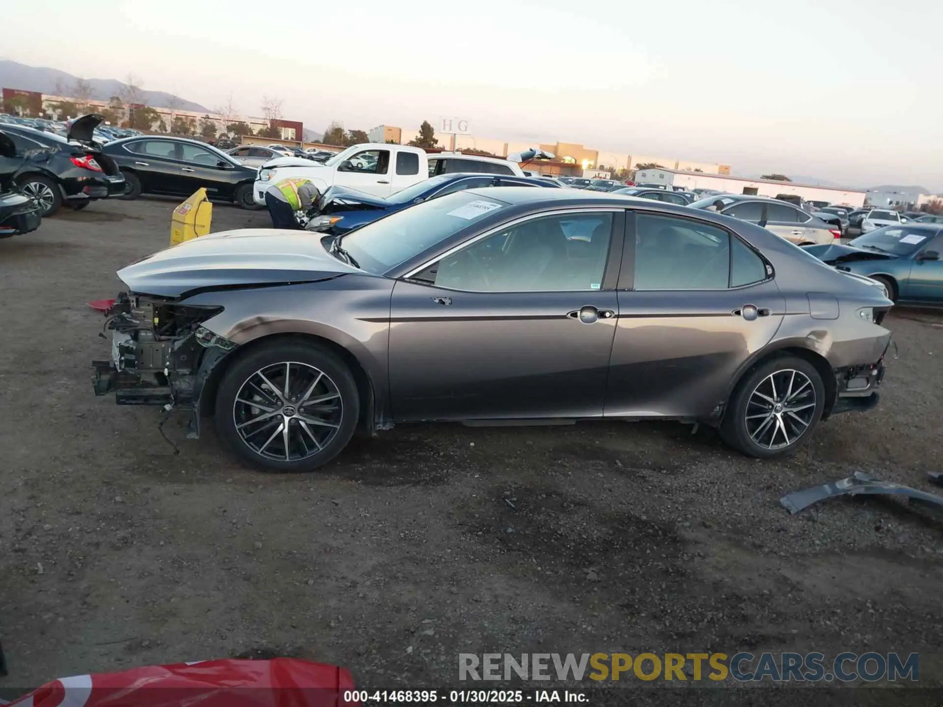 15 Фотография поврежденного автомобиля 4T1G11AK7RU868614 TOYOTA CAMRY 2024