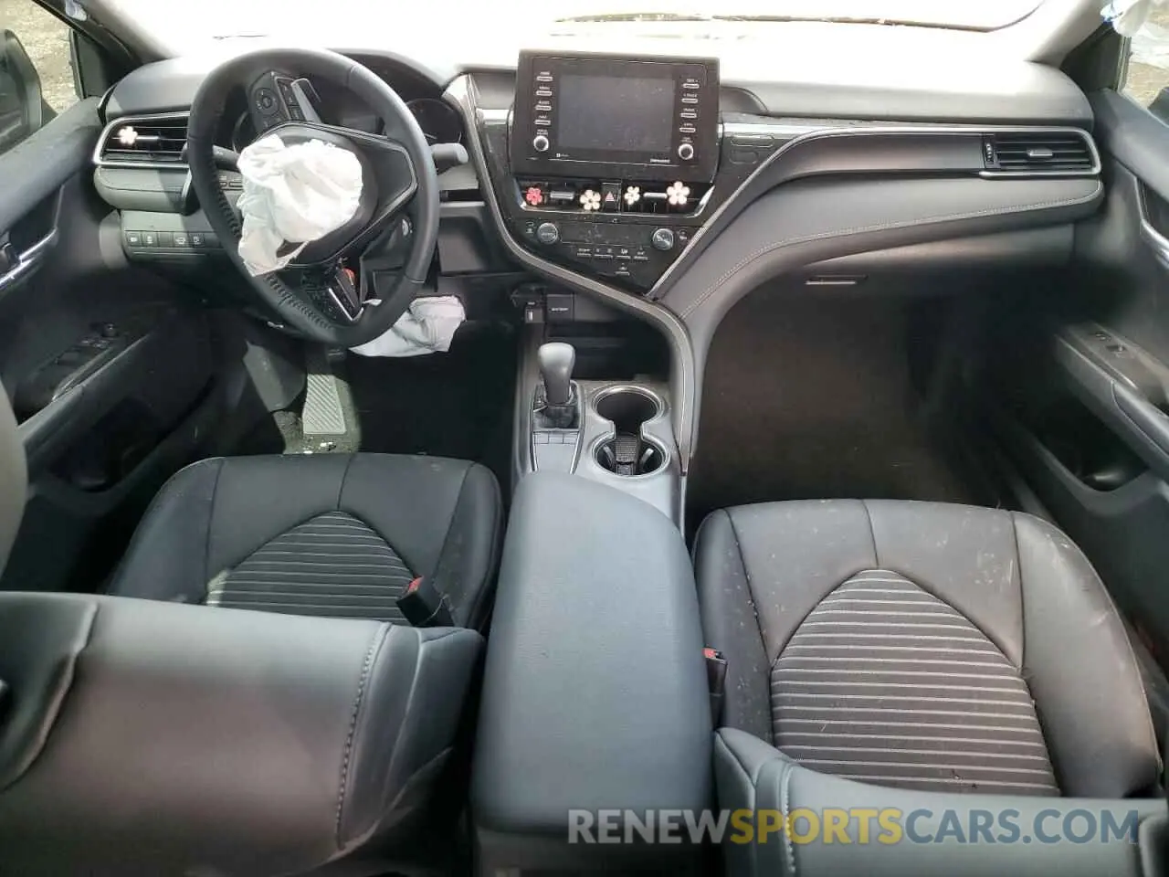 8 Фотография поврежденного автомобиля 4T1G11AK7RU921795 TOYOTA CAMRY 2024
