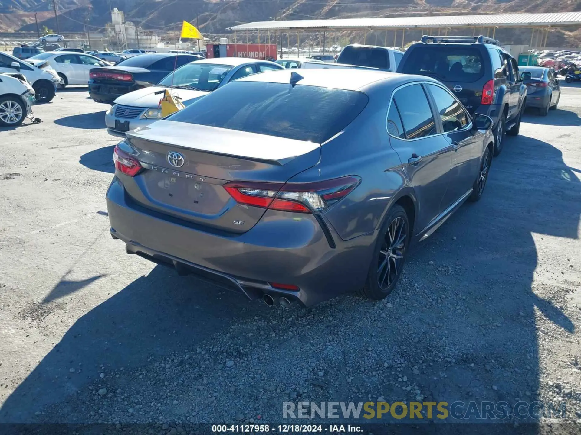 4 Фотография поврежденного автомобиля 4T1G11AK8RU203186 TOYOTA CAMRY 2024