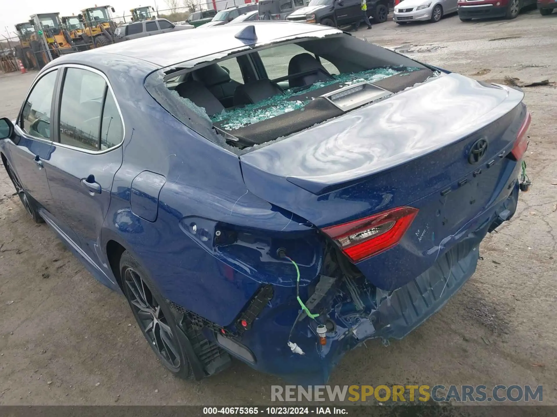 17 Фотография поврежденного автомобиля 4T1G11AK8RU241890 TOYOTA CAMRY 2024