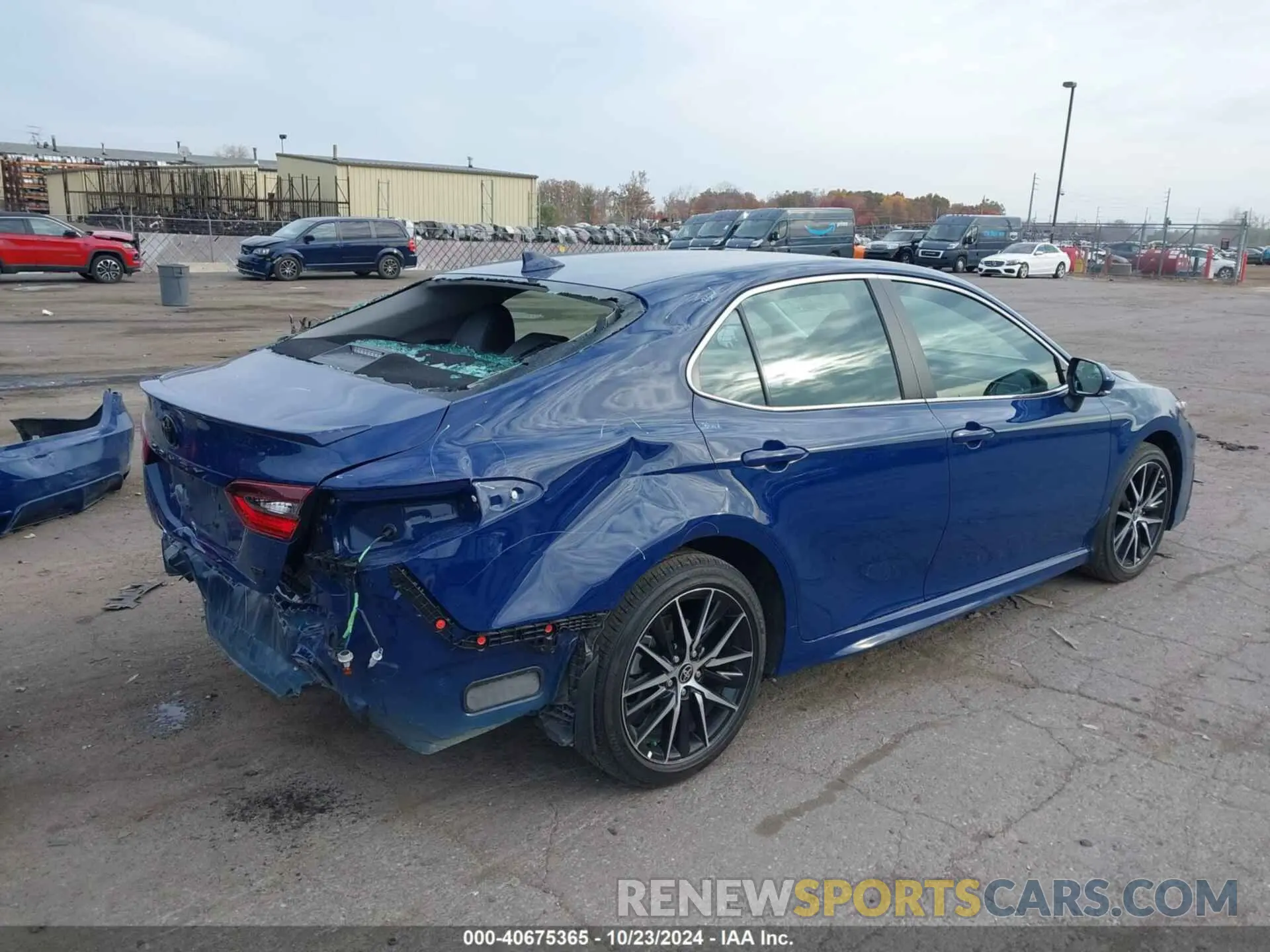 4 Фотография поврежденного автомобиля 4T1G11AK8RU241890 TOYOTA CAMRY 2024